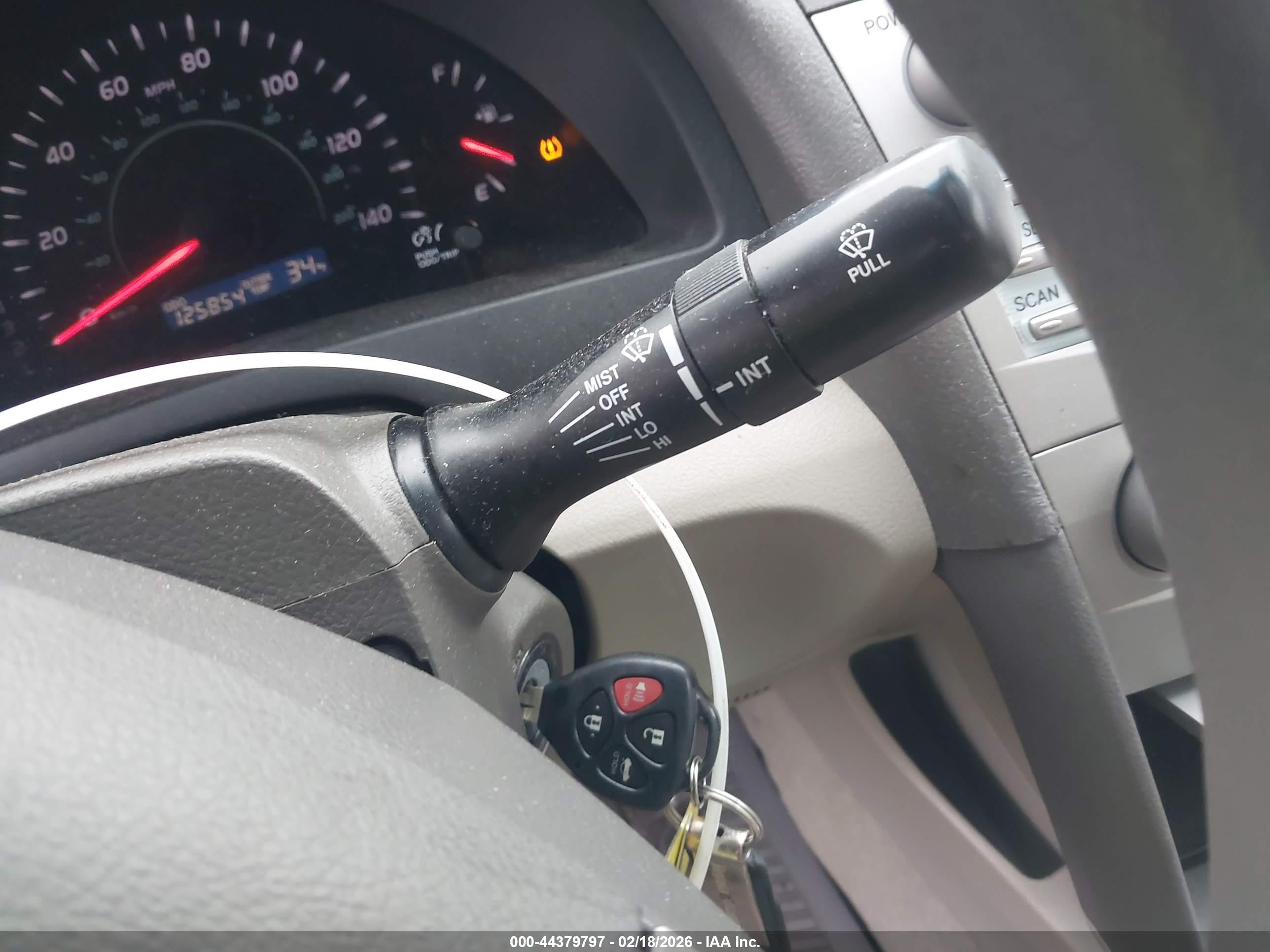 TOYOTA CAMRY image 11