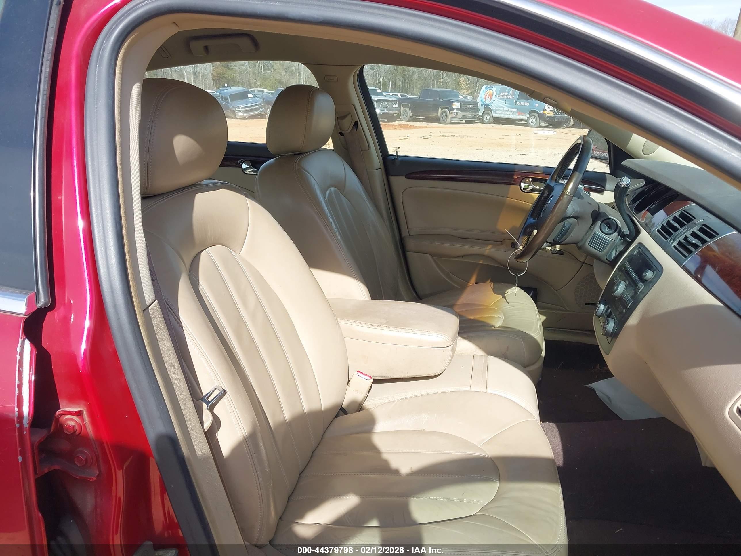 BUICK LUCERNE image 5