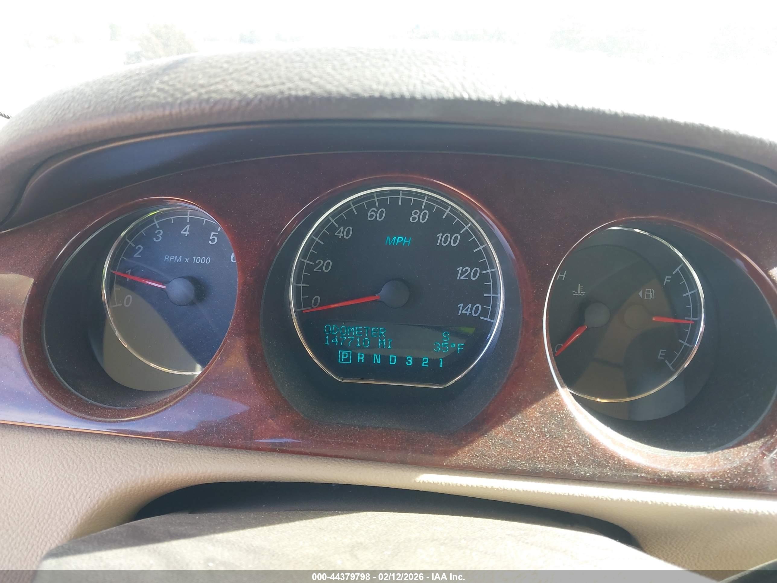 BUICK LUCERNE image 7