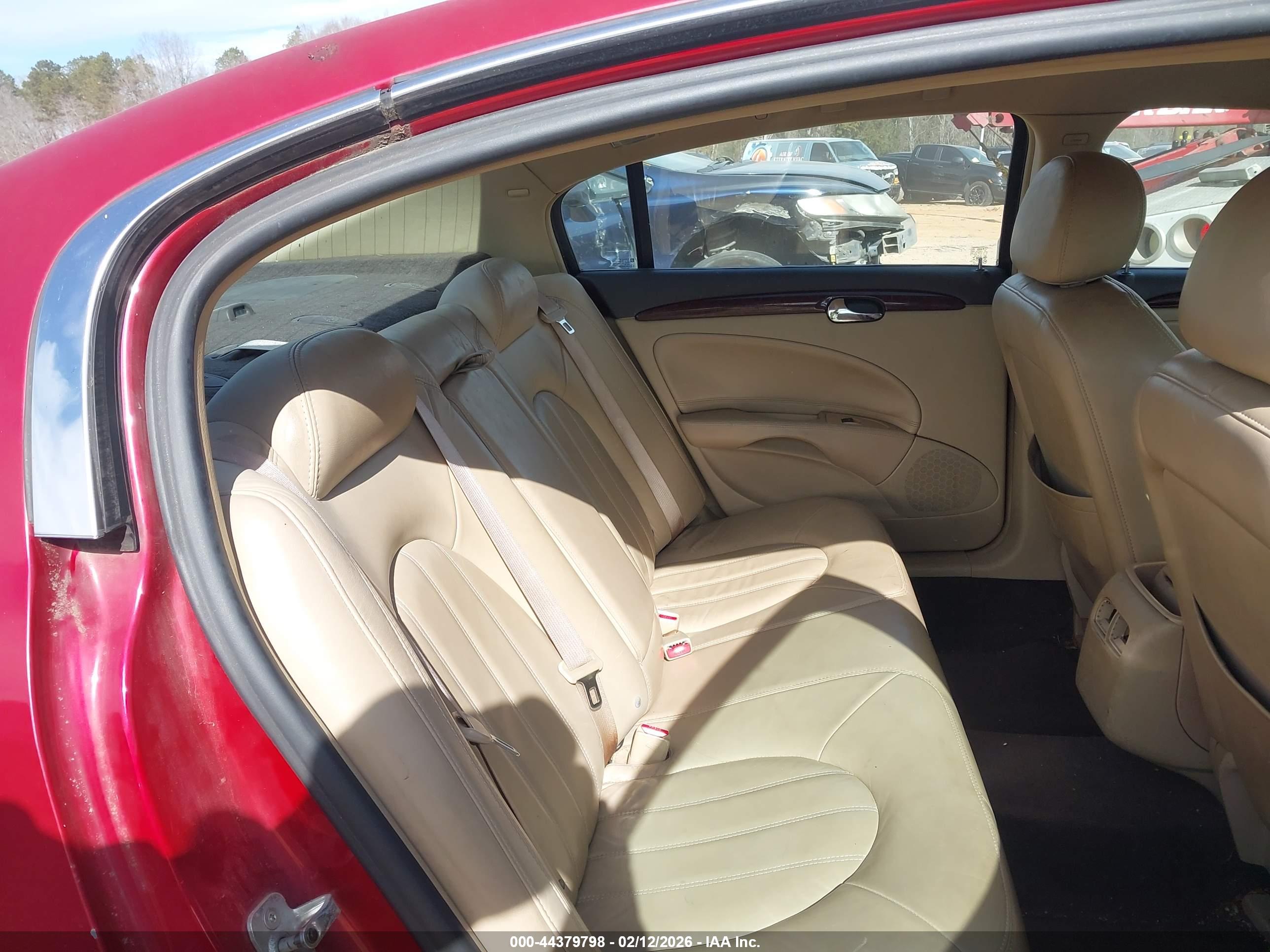 BUICK LUCERNE image 8