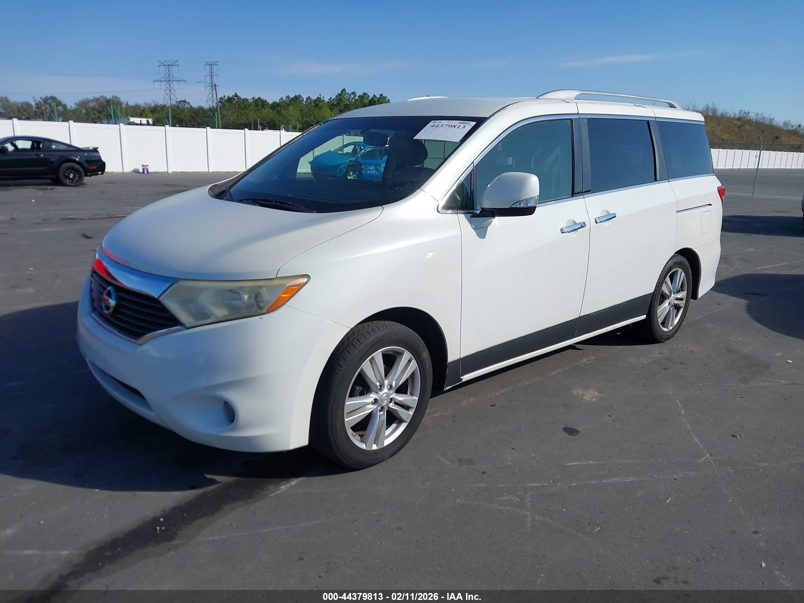 NISSAN QUEST image 2