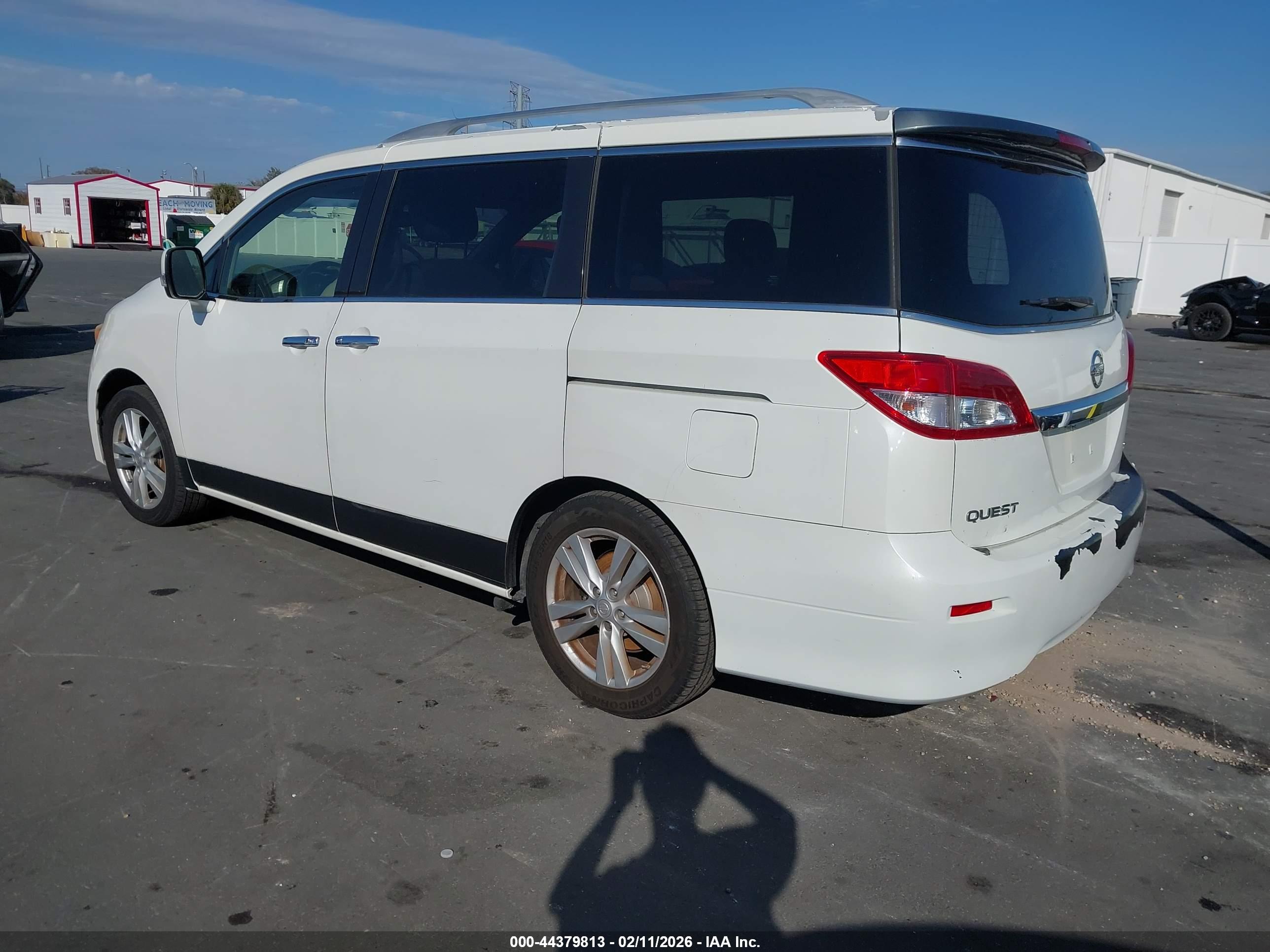 NISSAN QUEST image 3