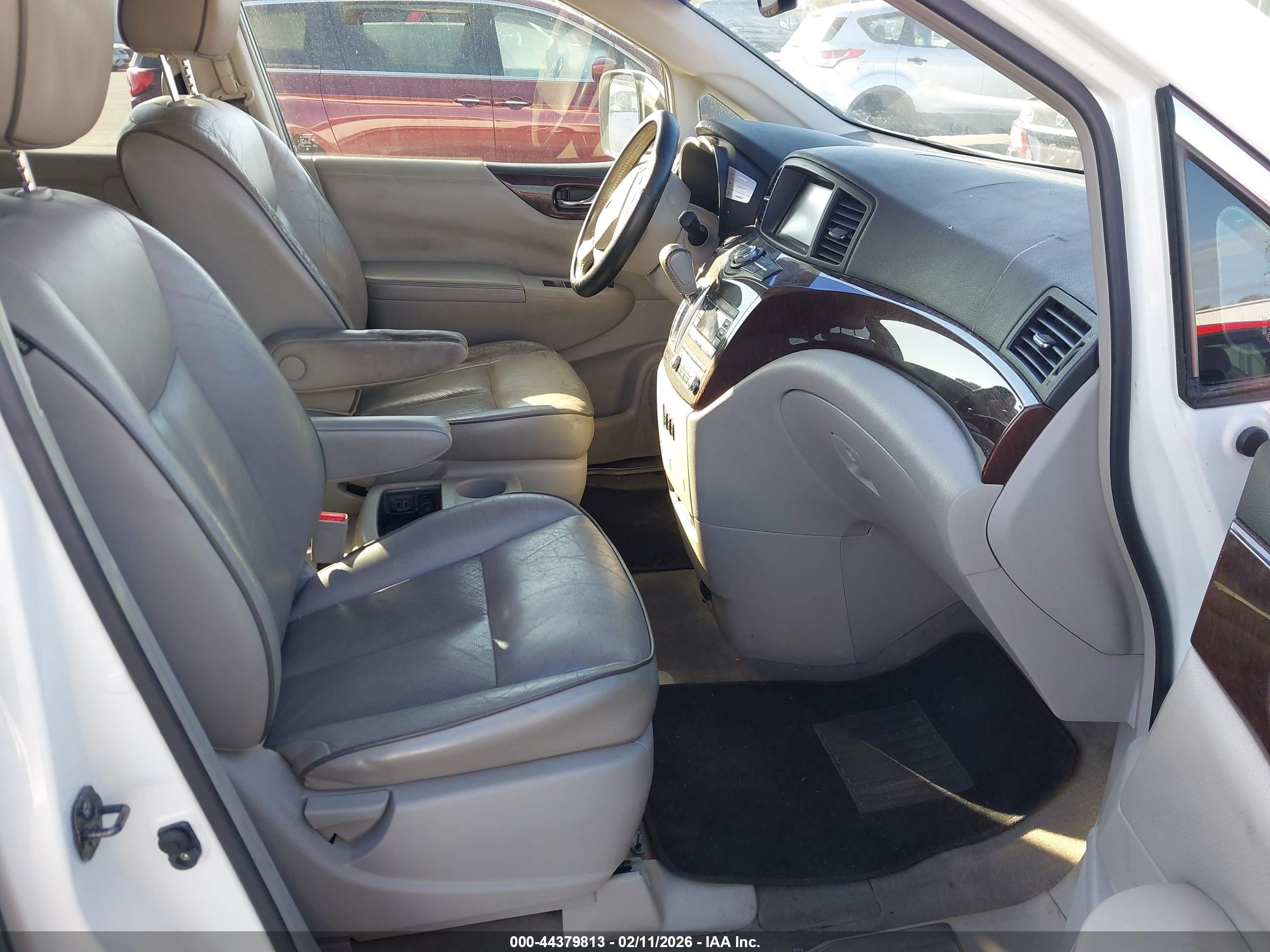 NISSAN QUEST image 5