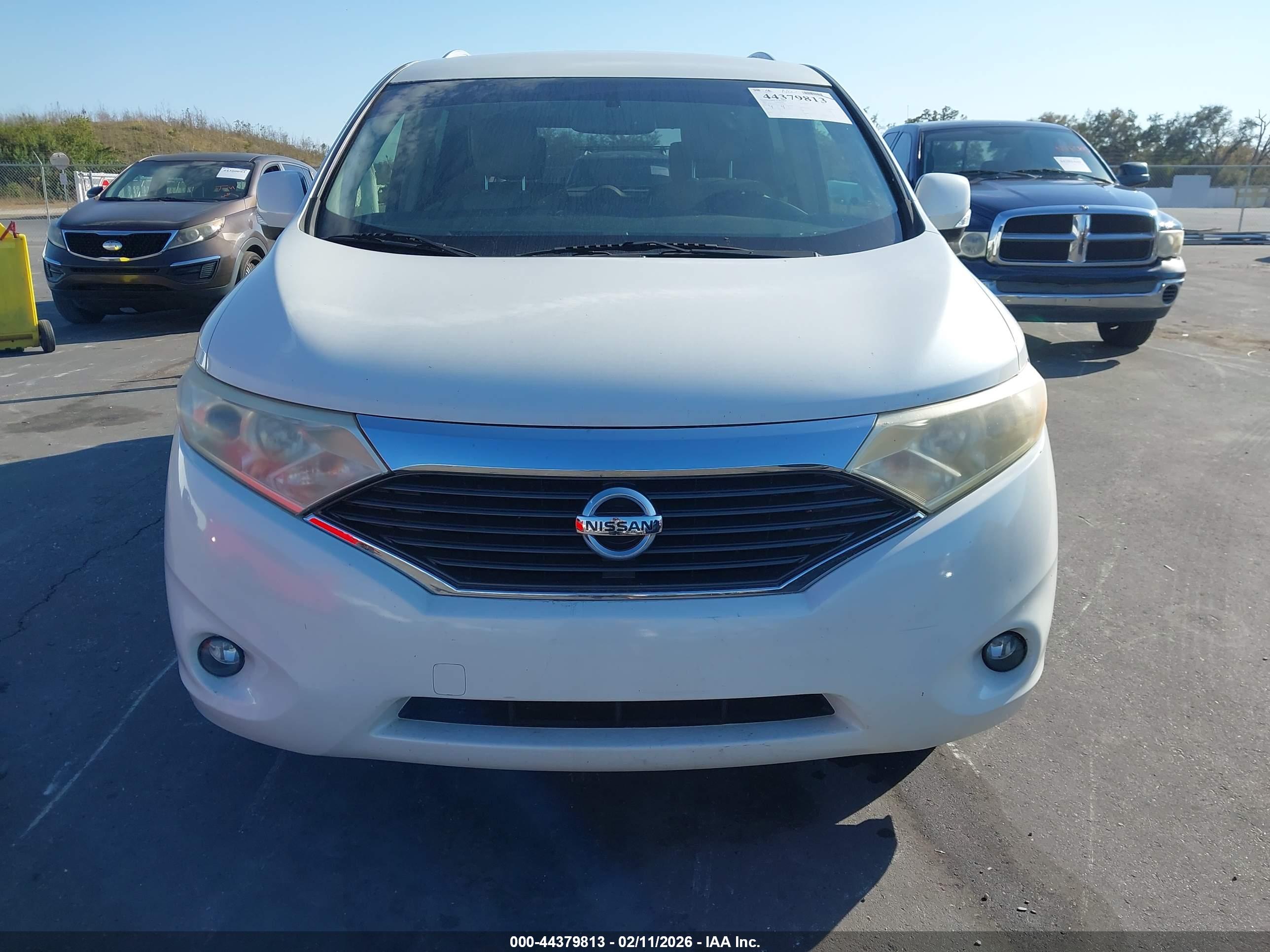 NISSAN QUEST image 6