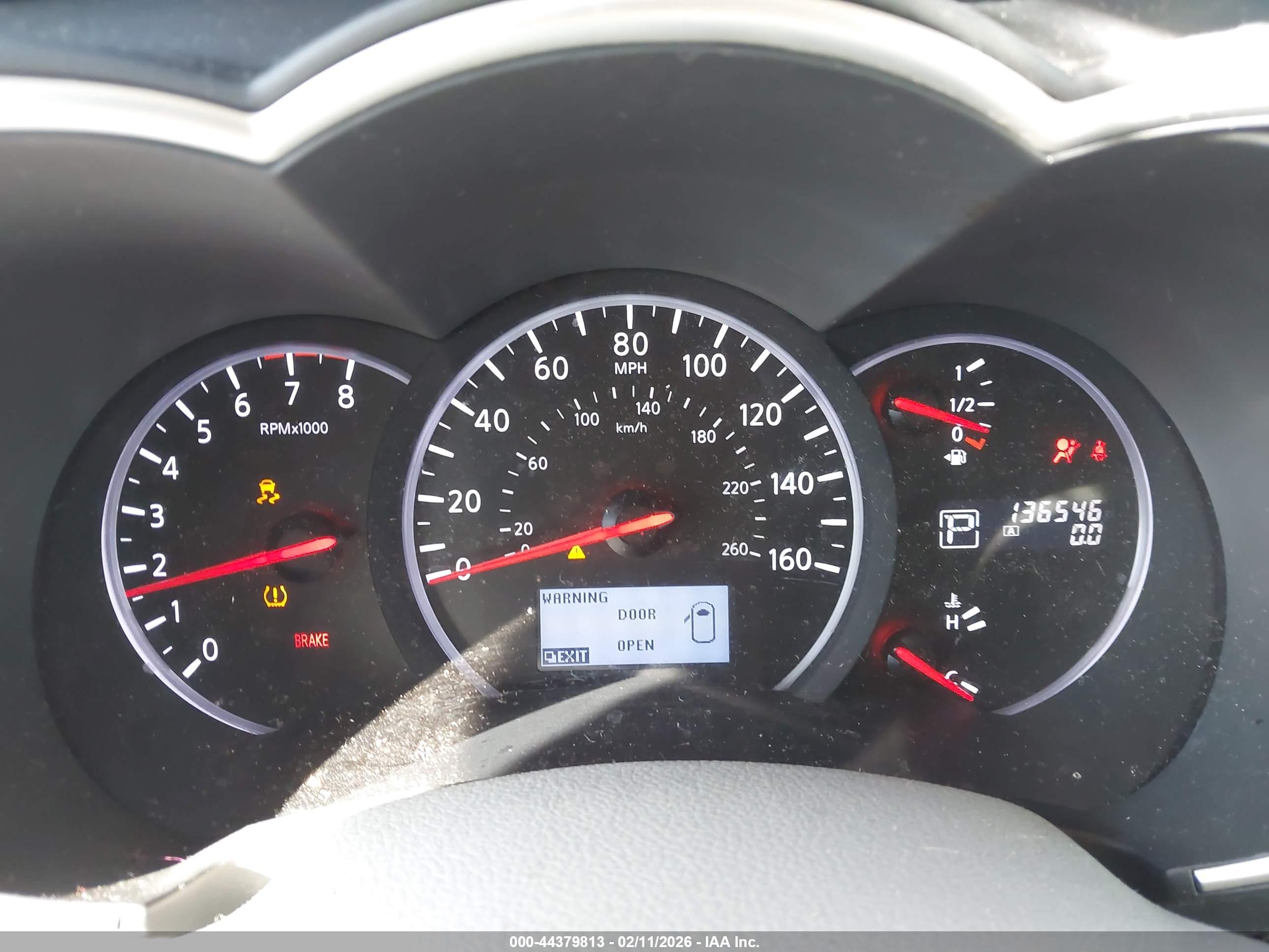 NISSAN QUEST image 7