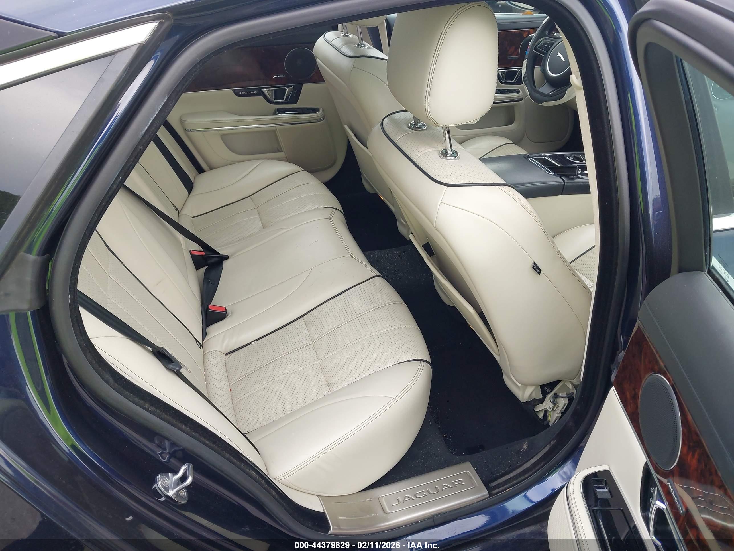 JAGUAR XJ image 8