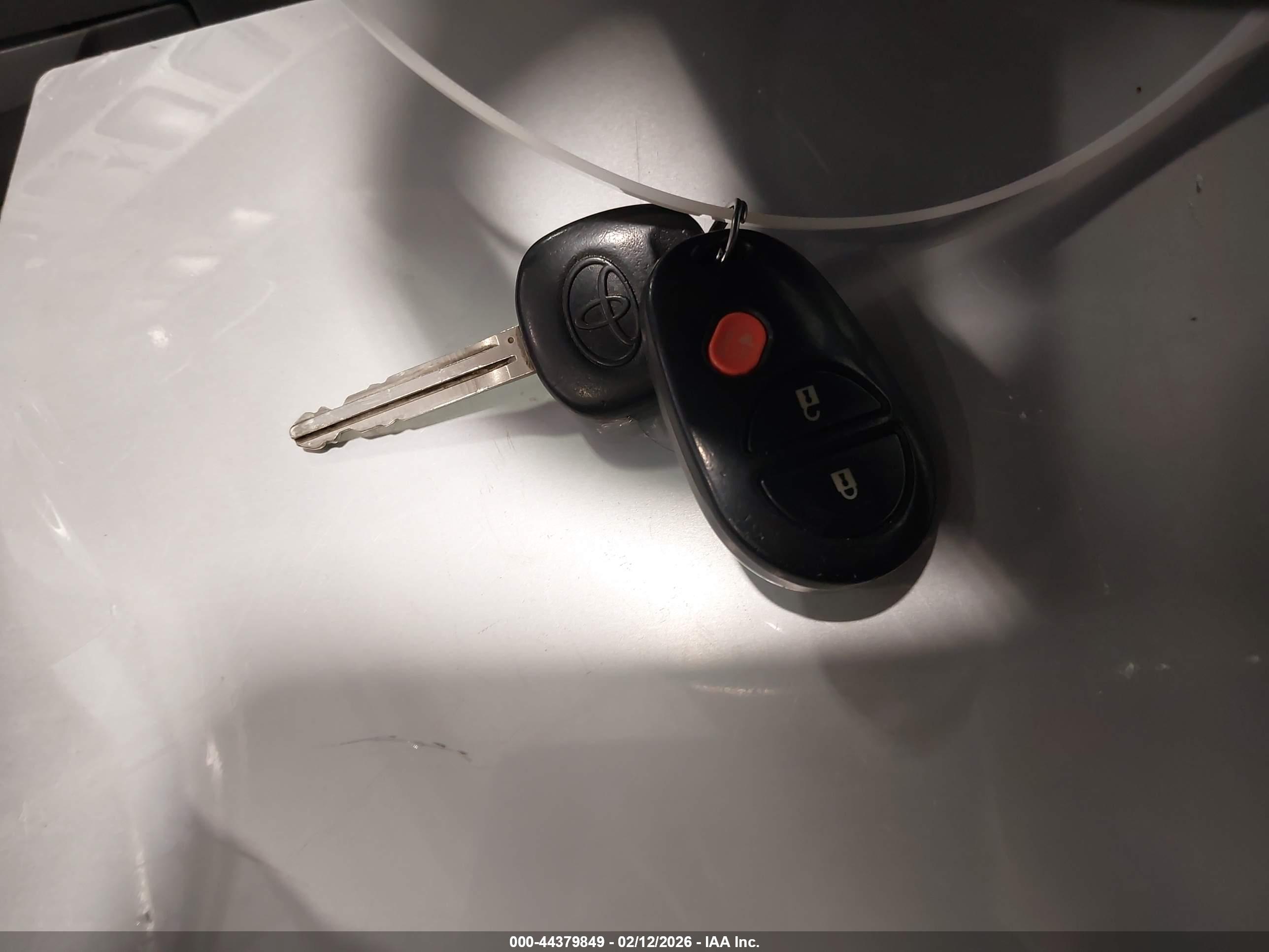 TOYOTA TACOMA image 11