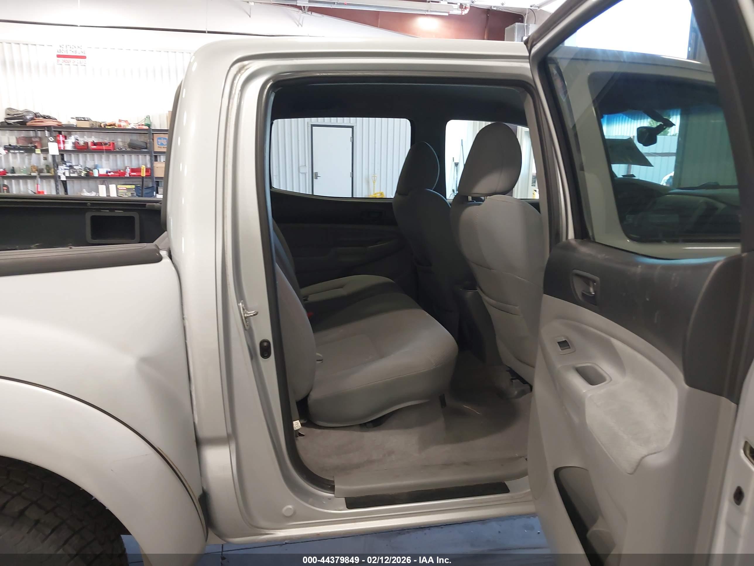 TOYOTA TACOMA image 8
