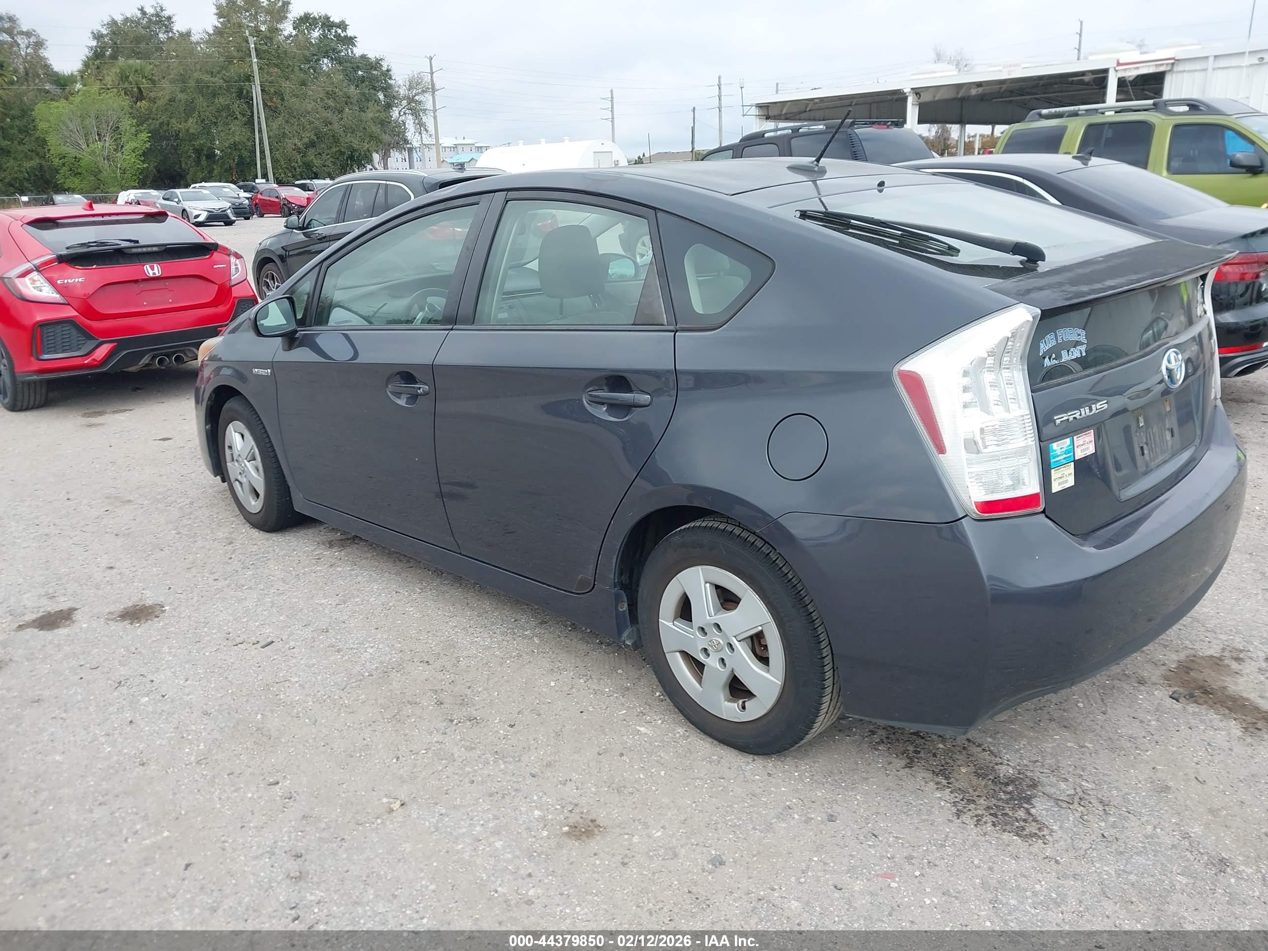 TOYOTA PRIUS image 3