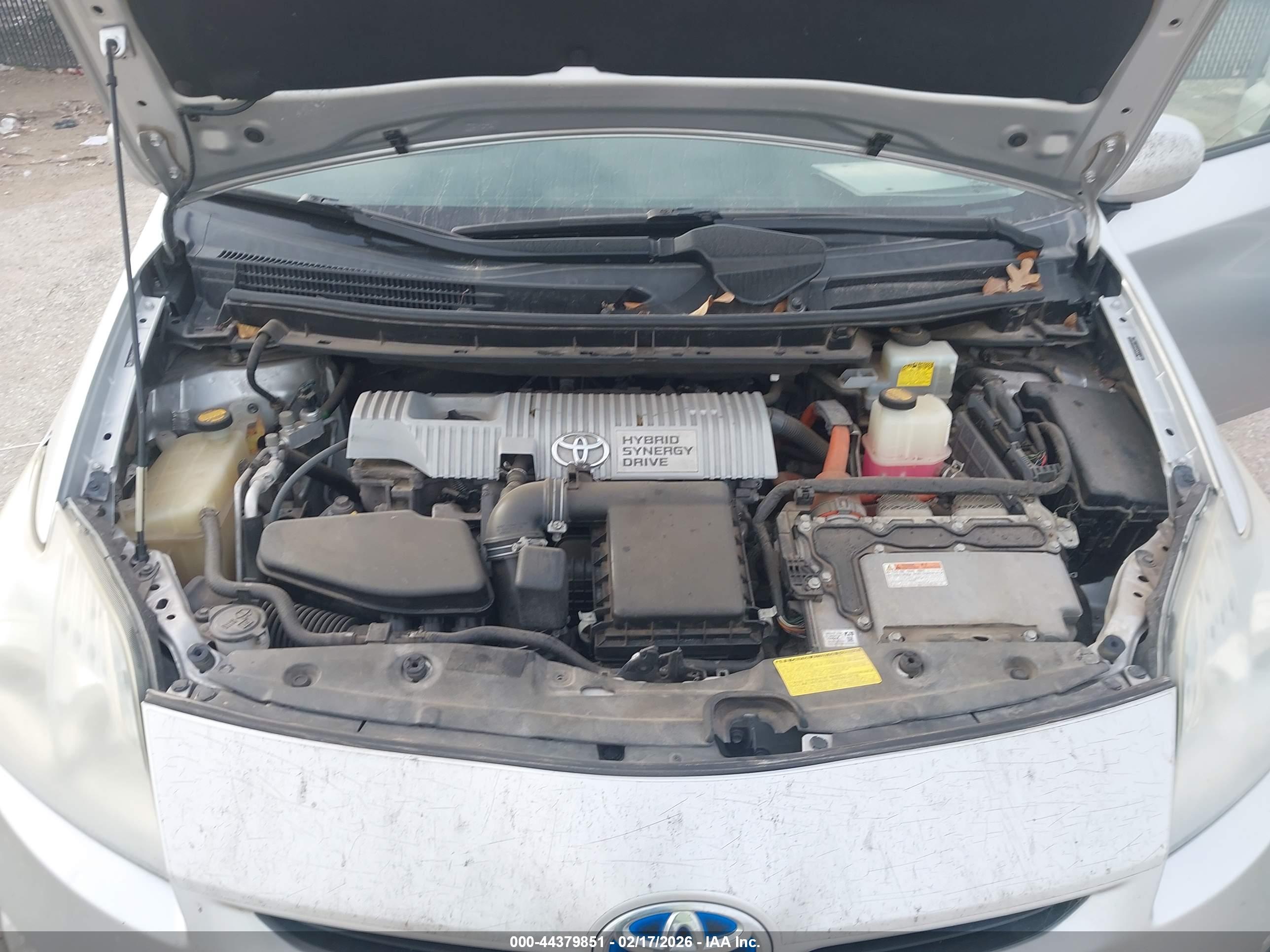 TOYOTA PRIUS image 10