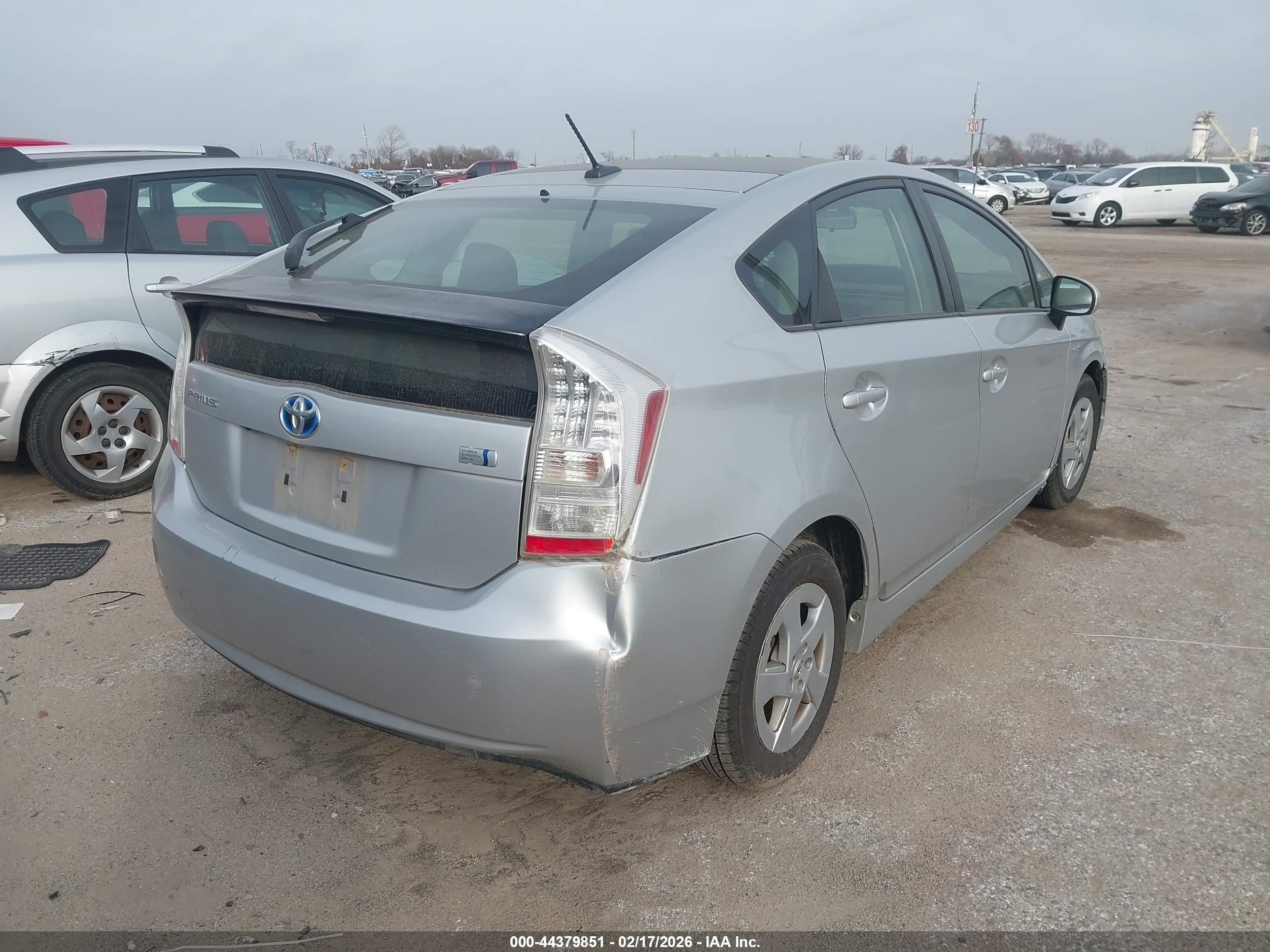 TOYOTA PRIUS image 6