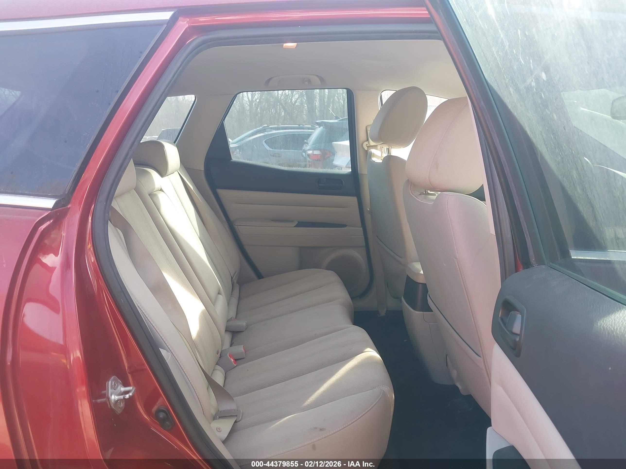 MAZDA CX-7 image 8