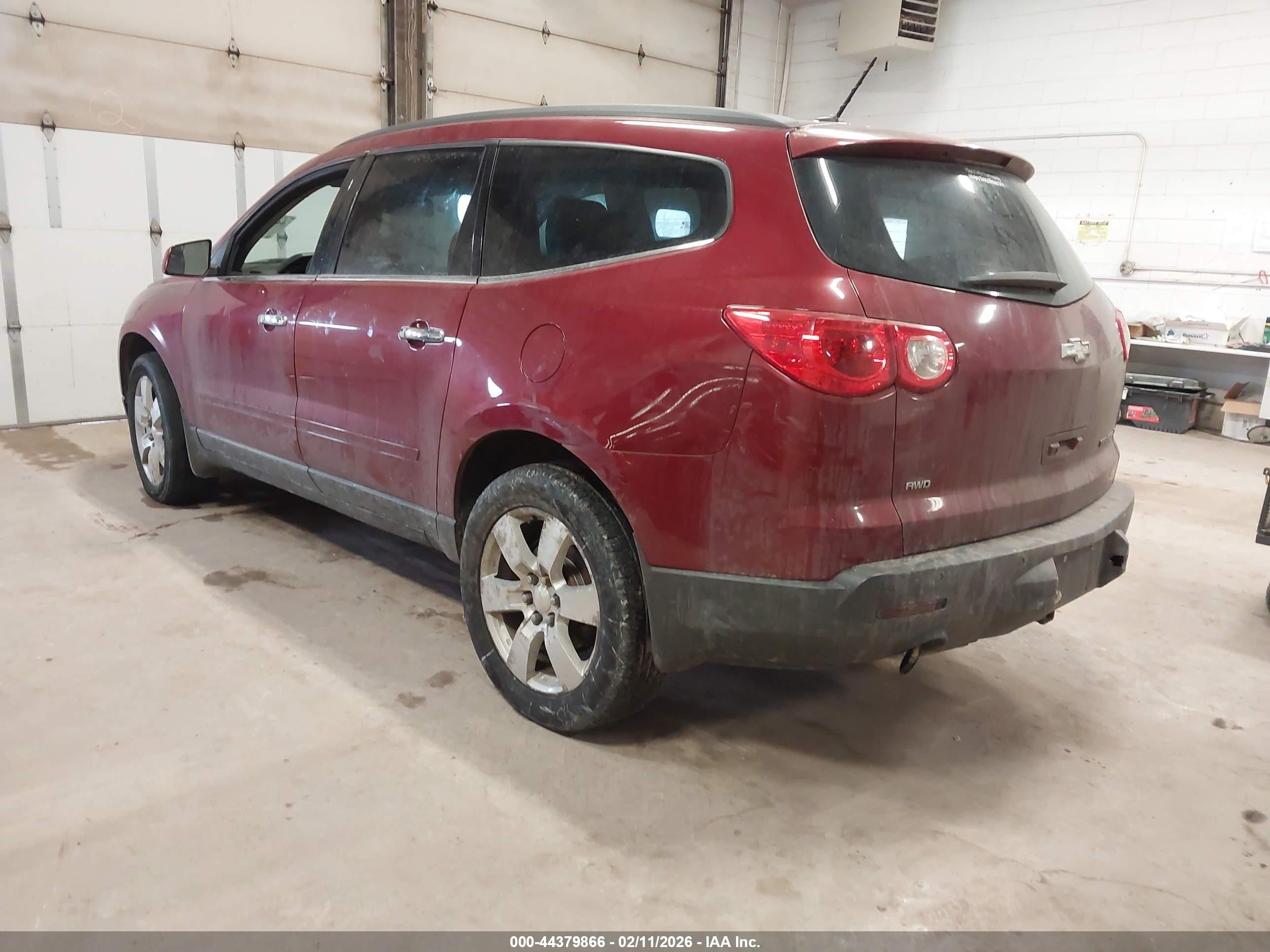 CHEVROLET TRAVERSE image 3