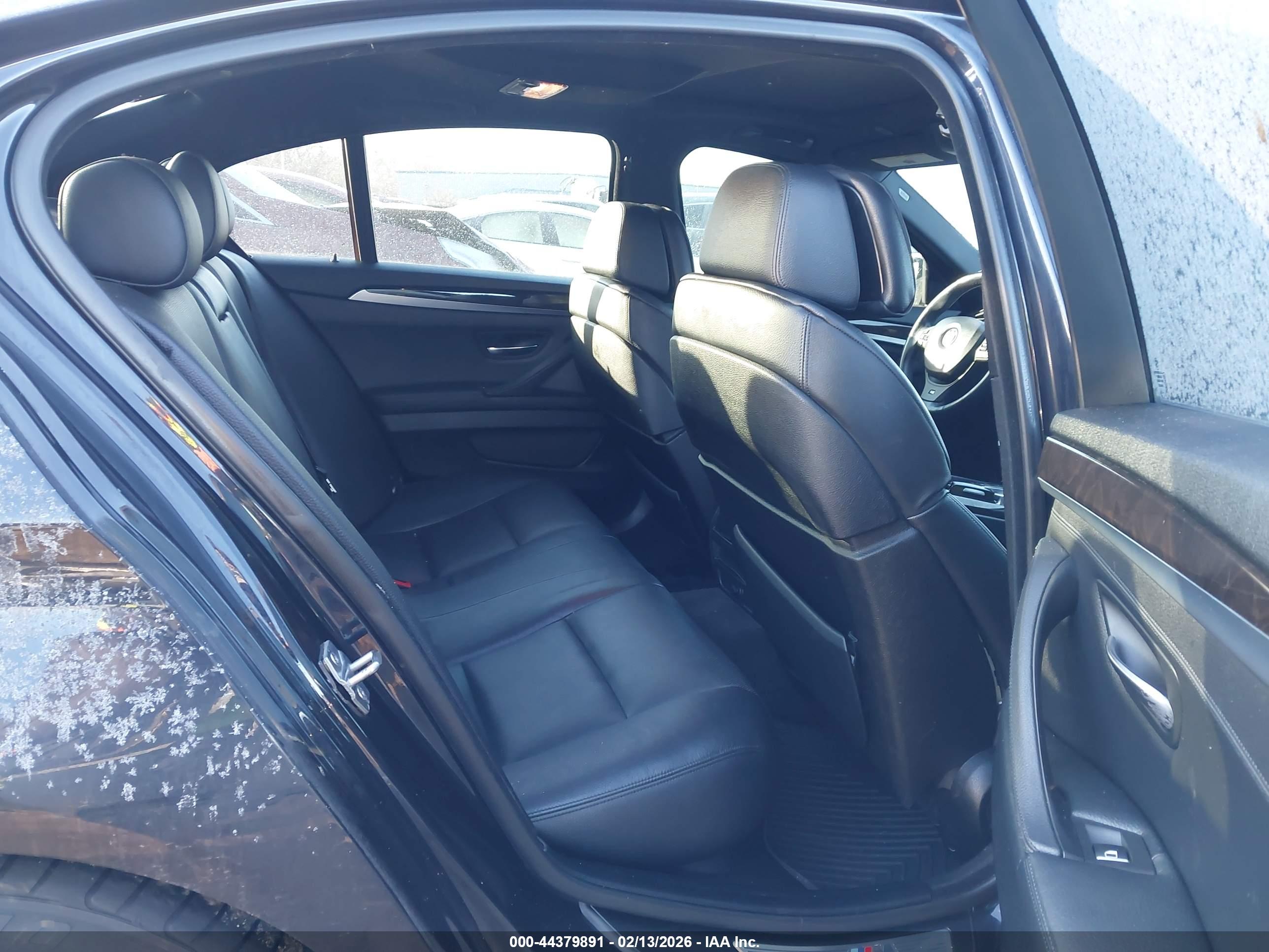 BMW 535I image 8