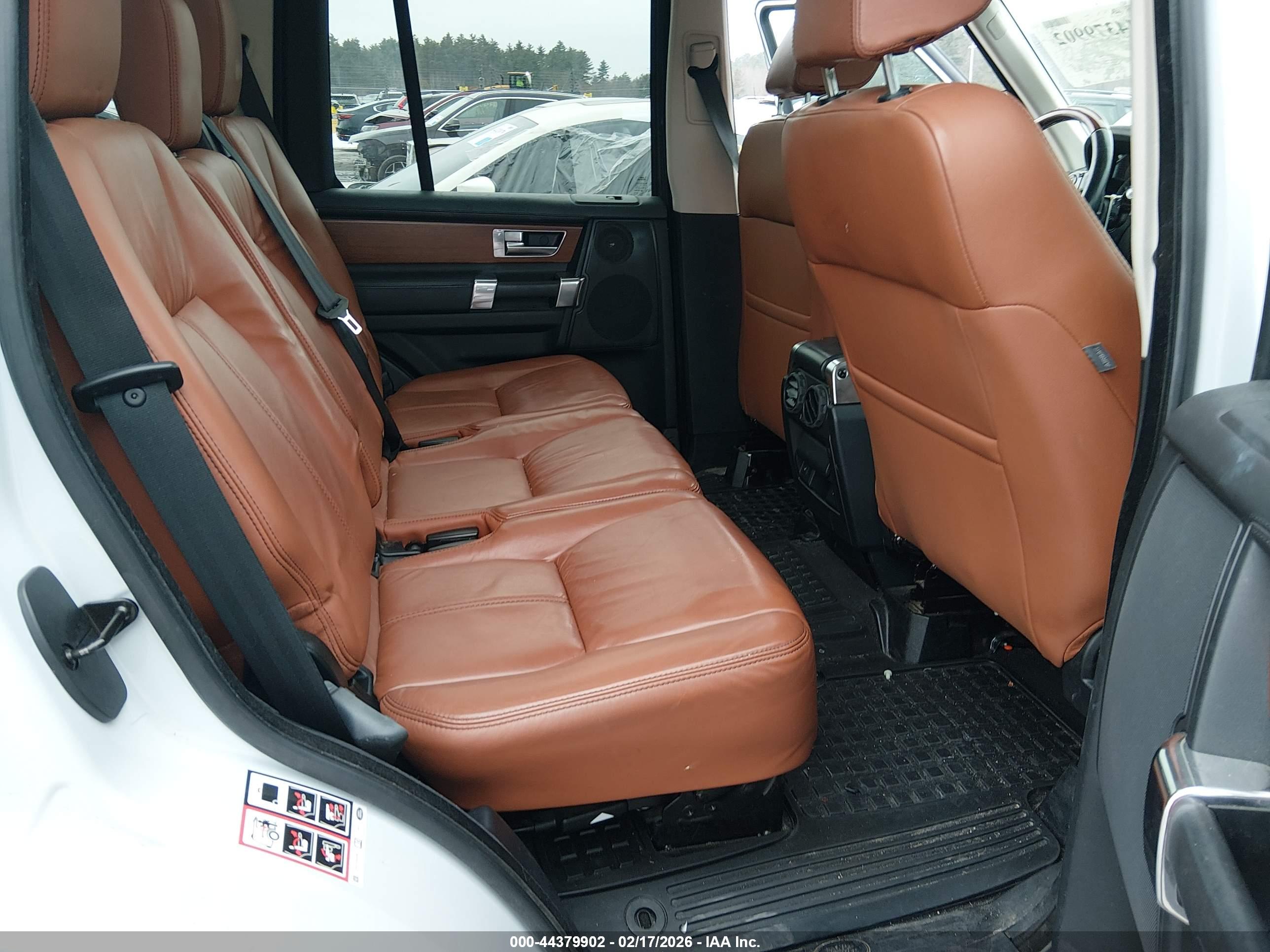LAND ROVER image 8