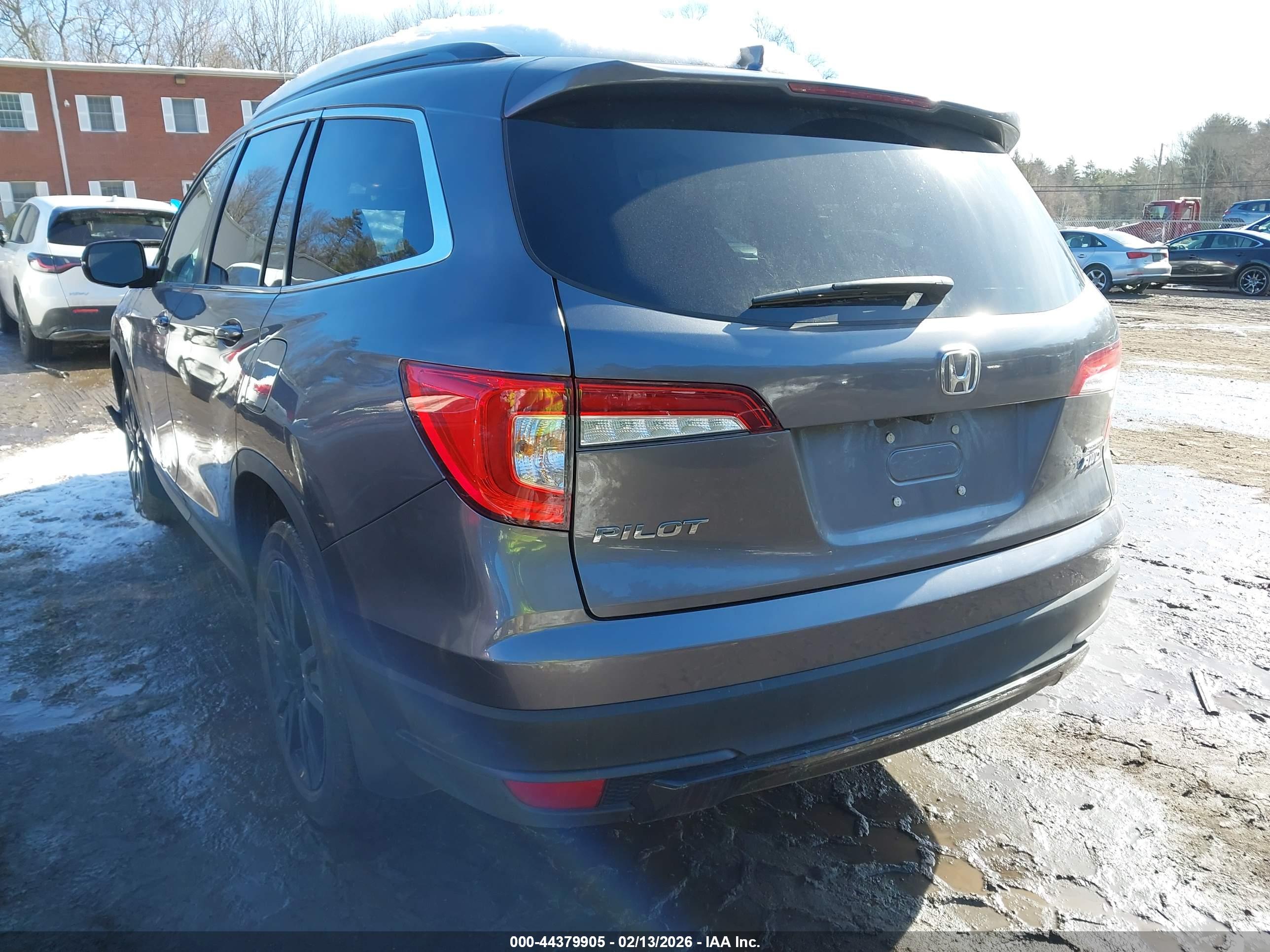 HONDA PILOT image 3