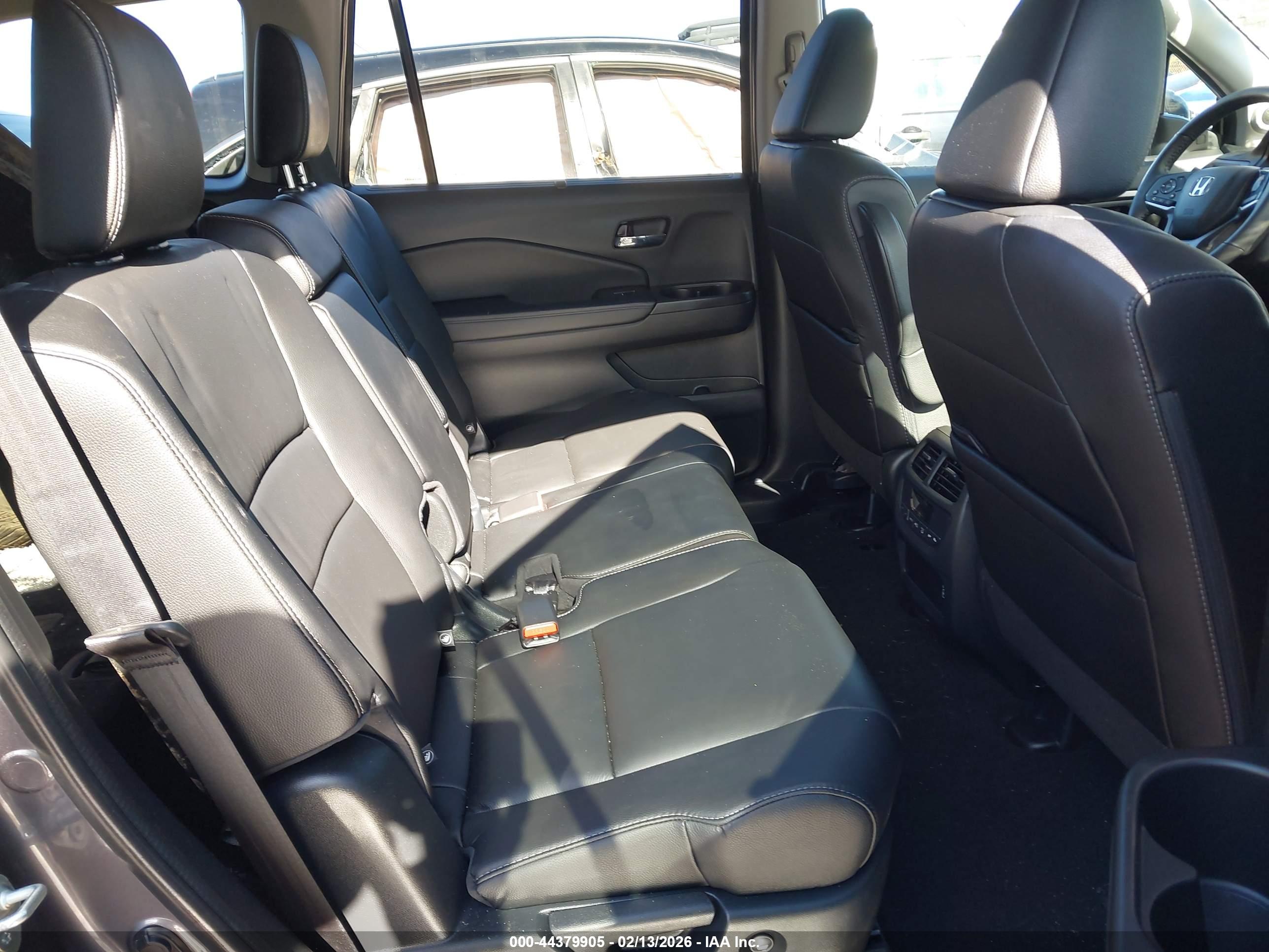 HONDA PILOT image 8