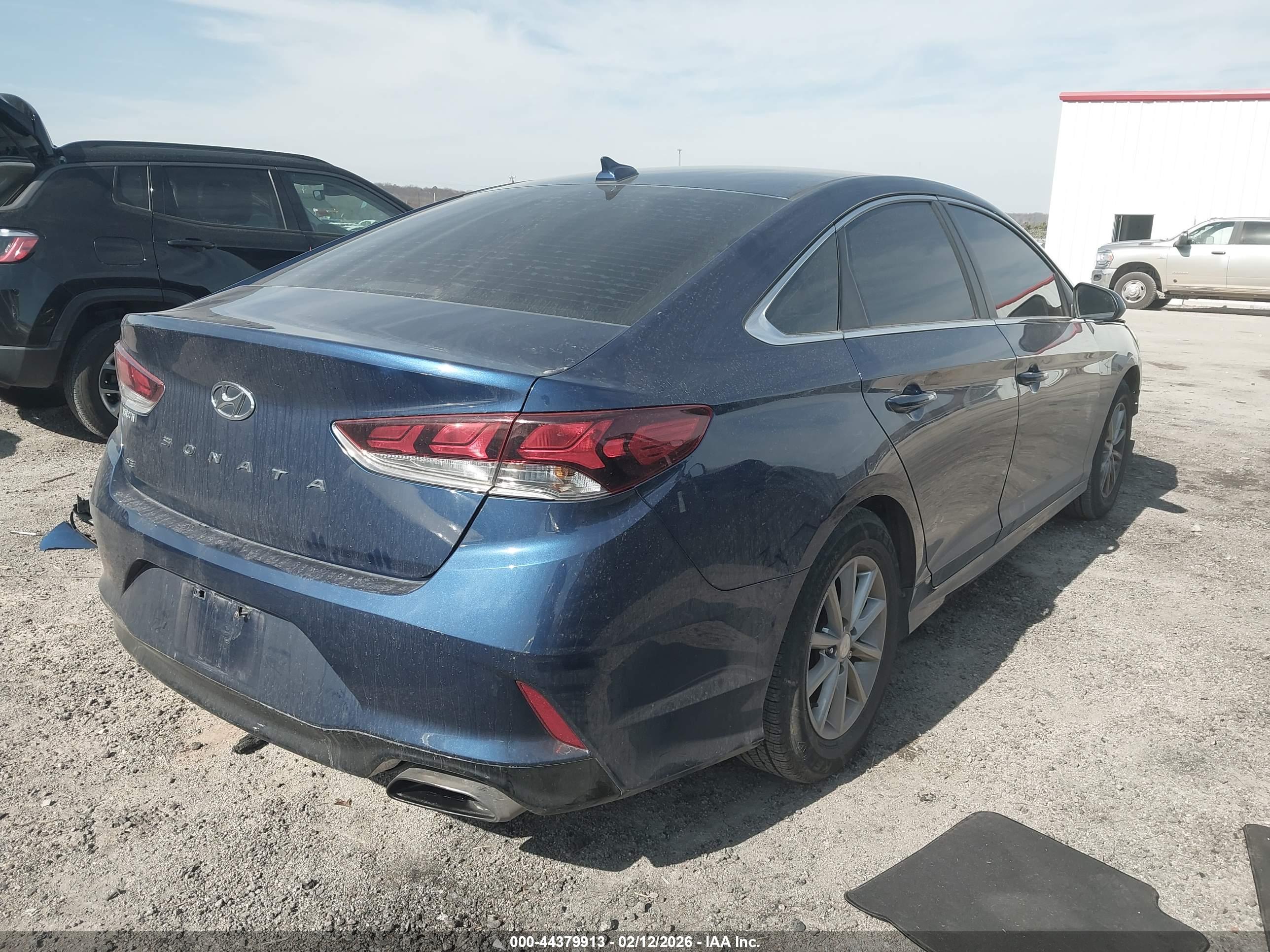 HYUNDAI SONATA image 4