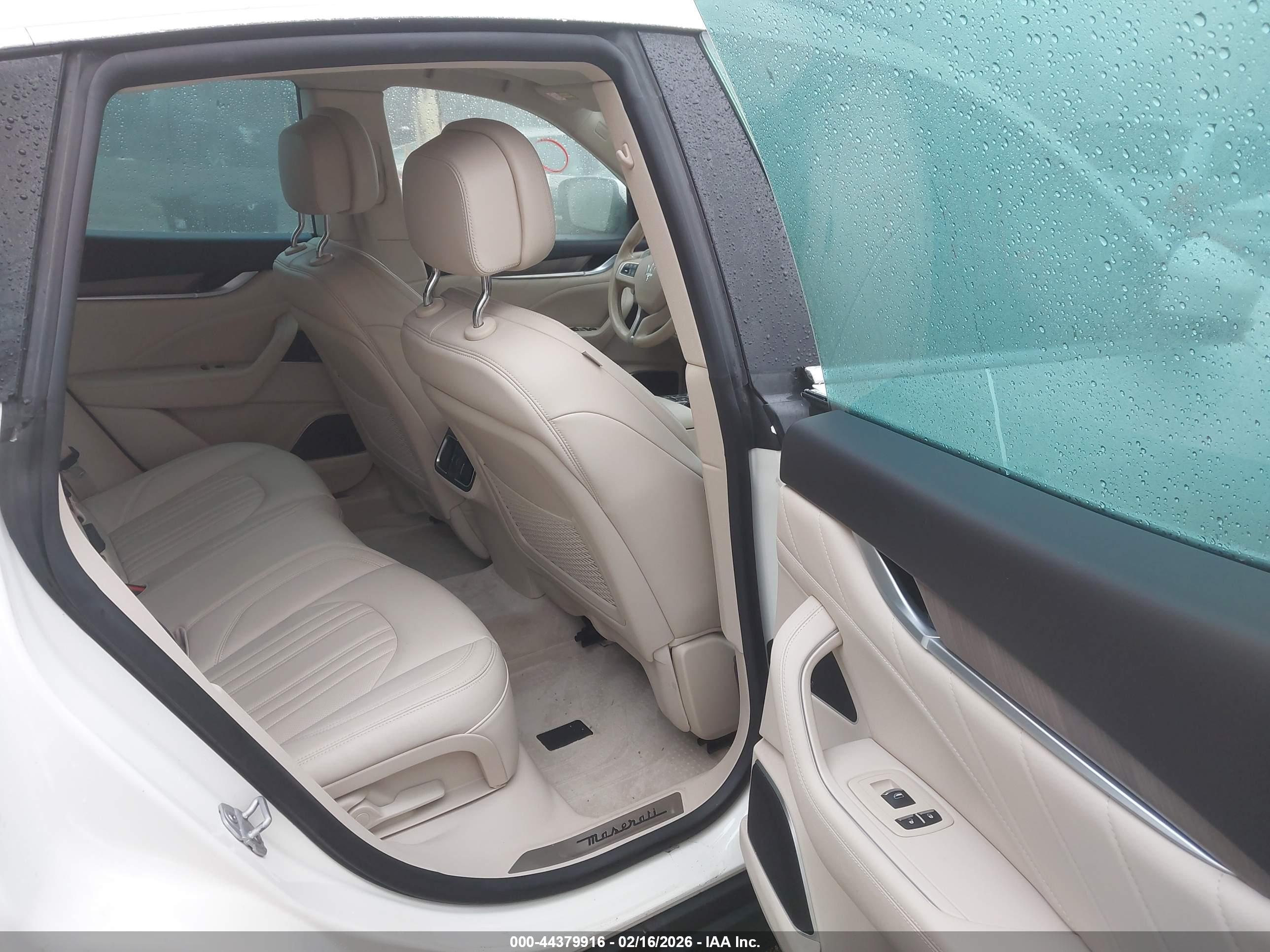 MASERATI LEVANTE image 8