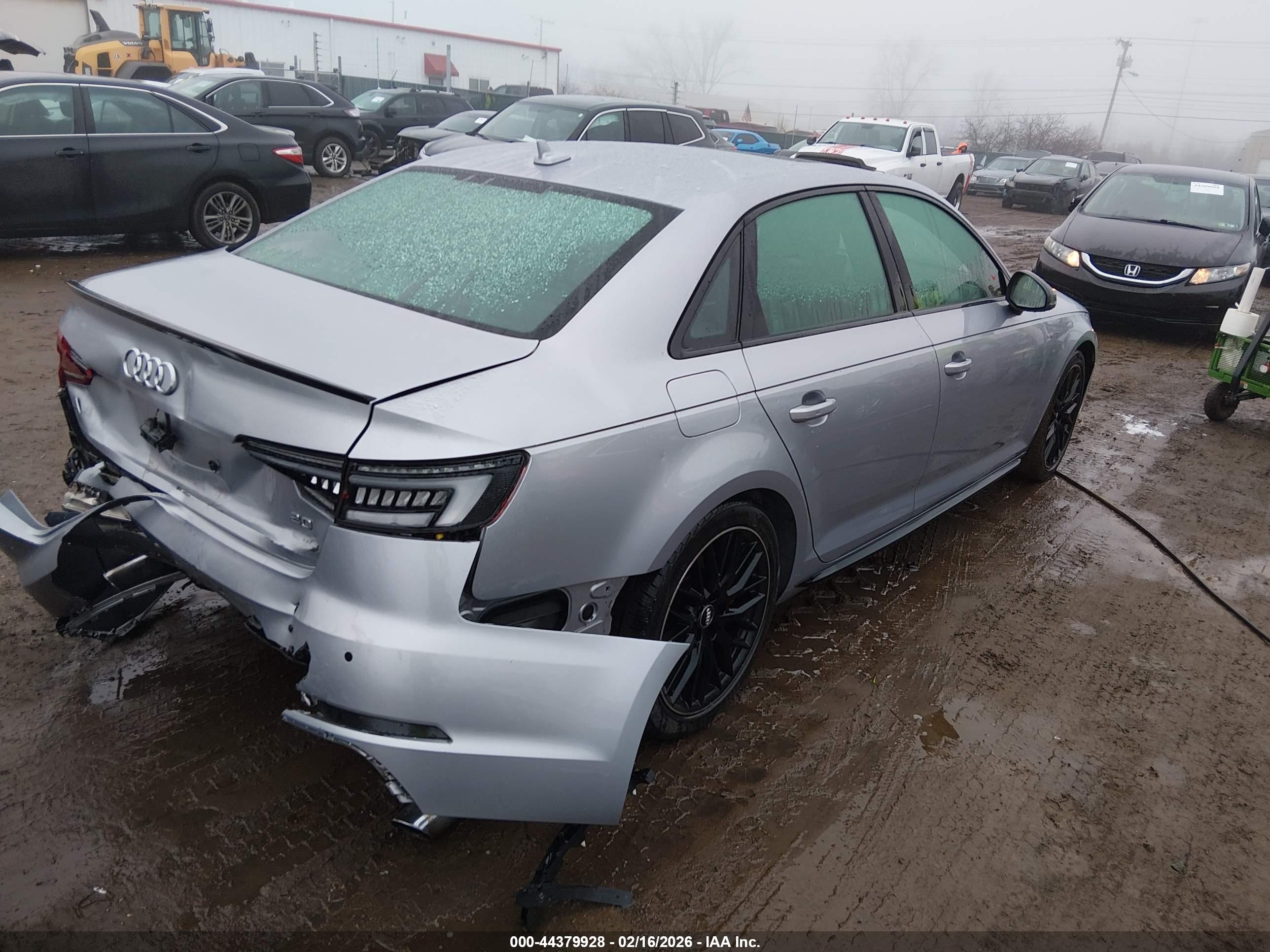 AUDI A4 image 4