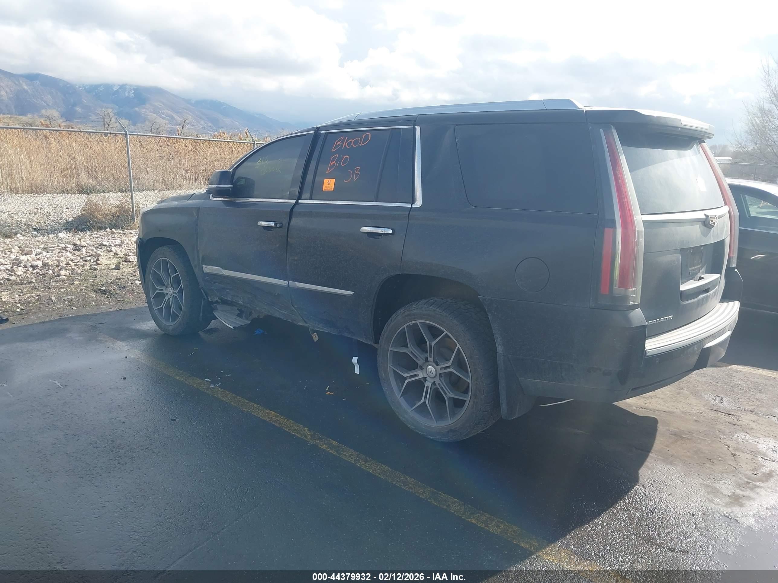 CADILLAC ESCALADE image 3