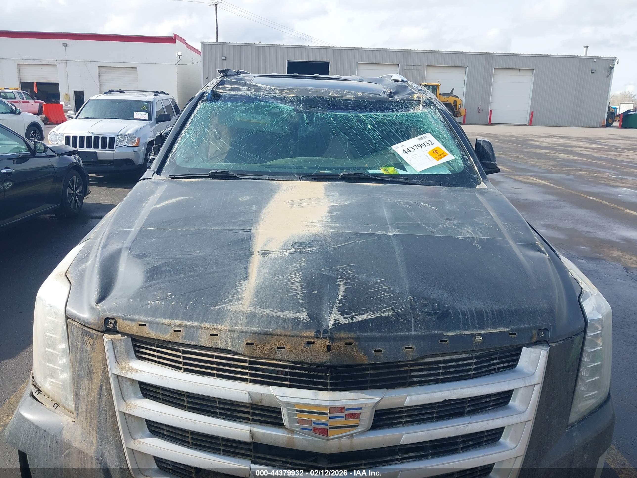 CADILLAC ESCALADE image 6