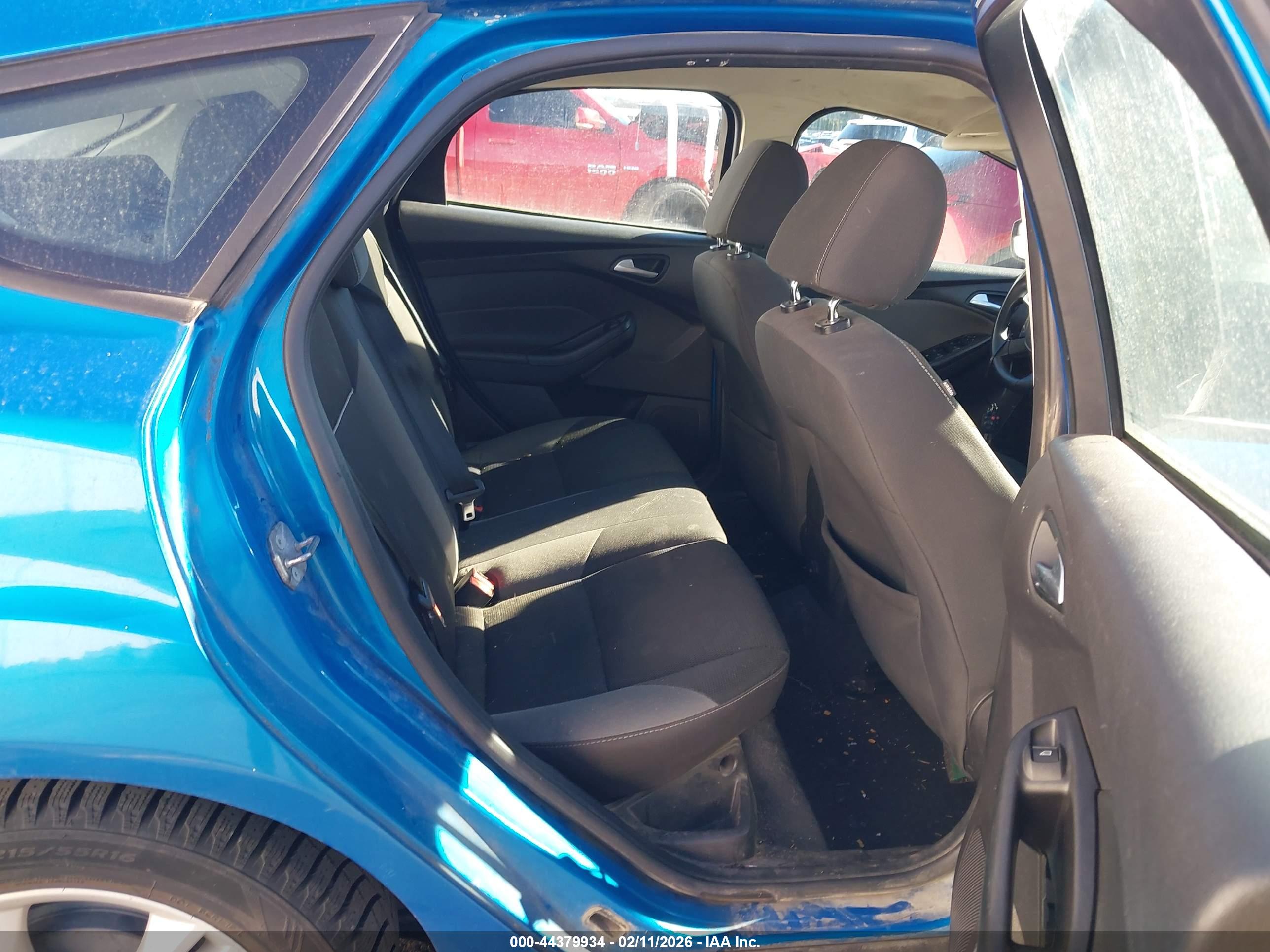 FORD FOCUS image 8