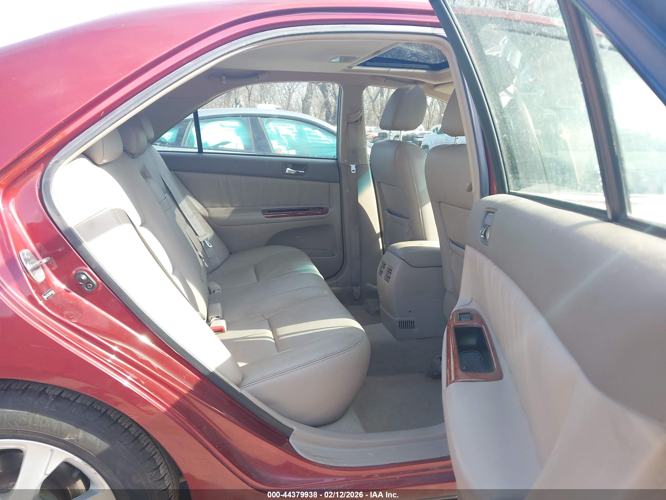 TOYOTA CAMRY image 8