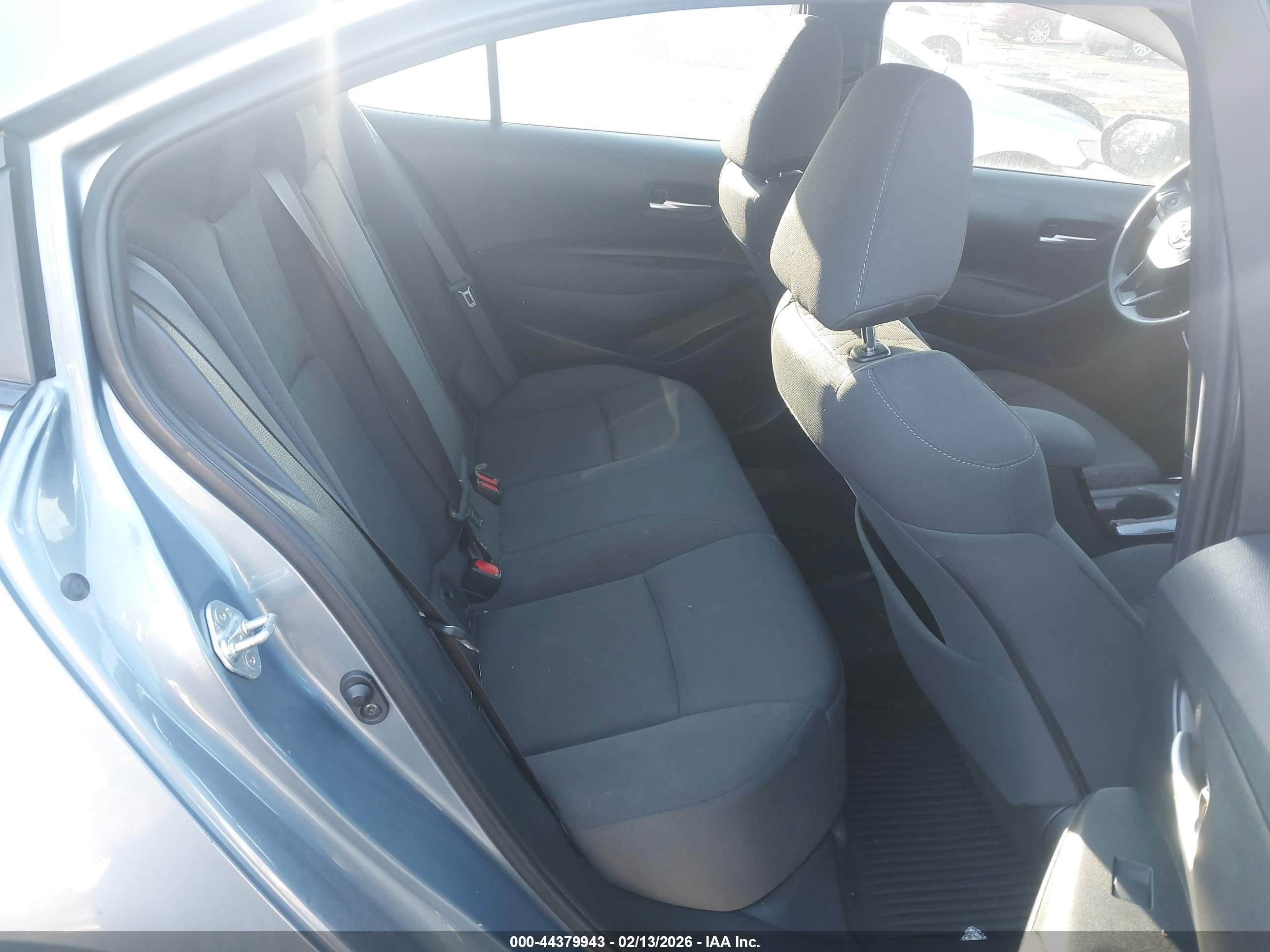 TOYOTA COROLLA image 8