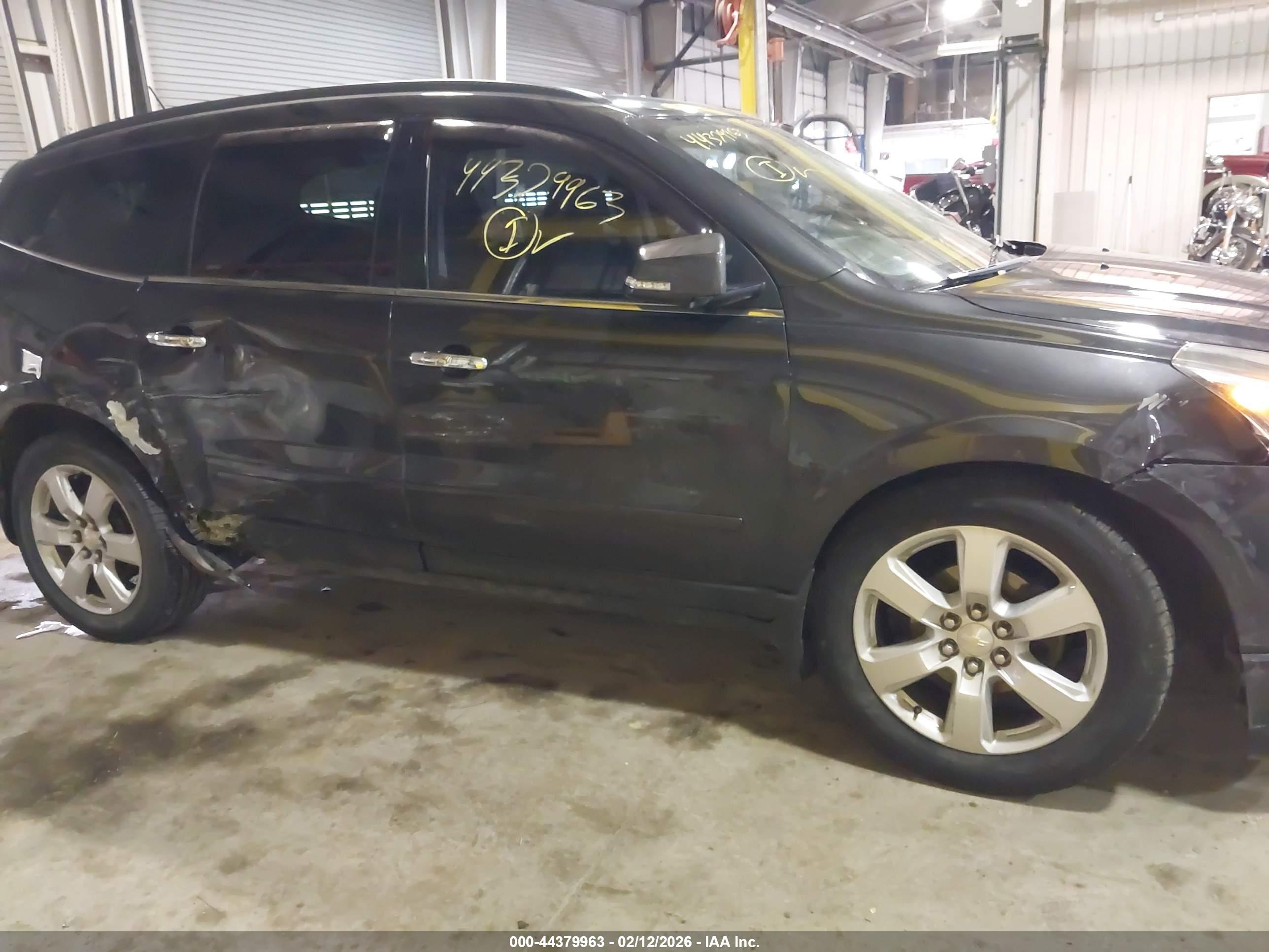 CHEVROLET TRAVERSE image 6