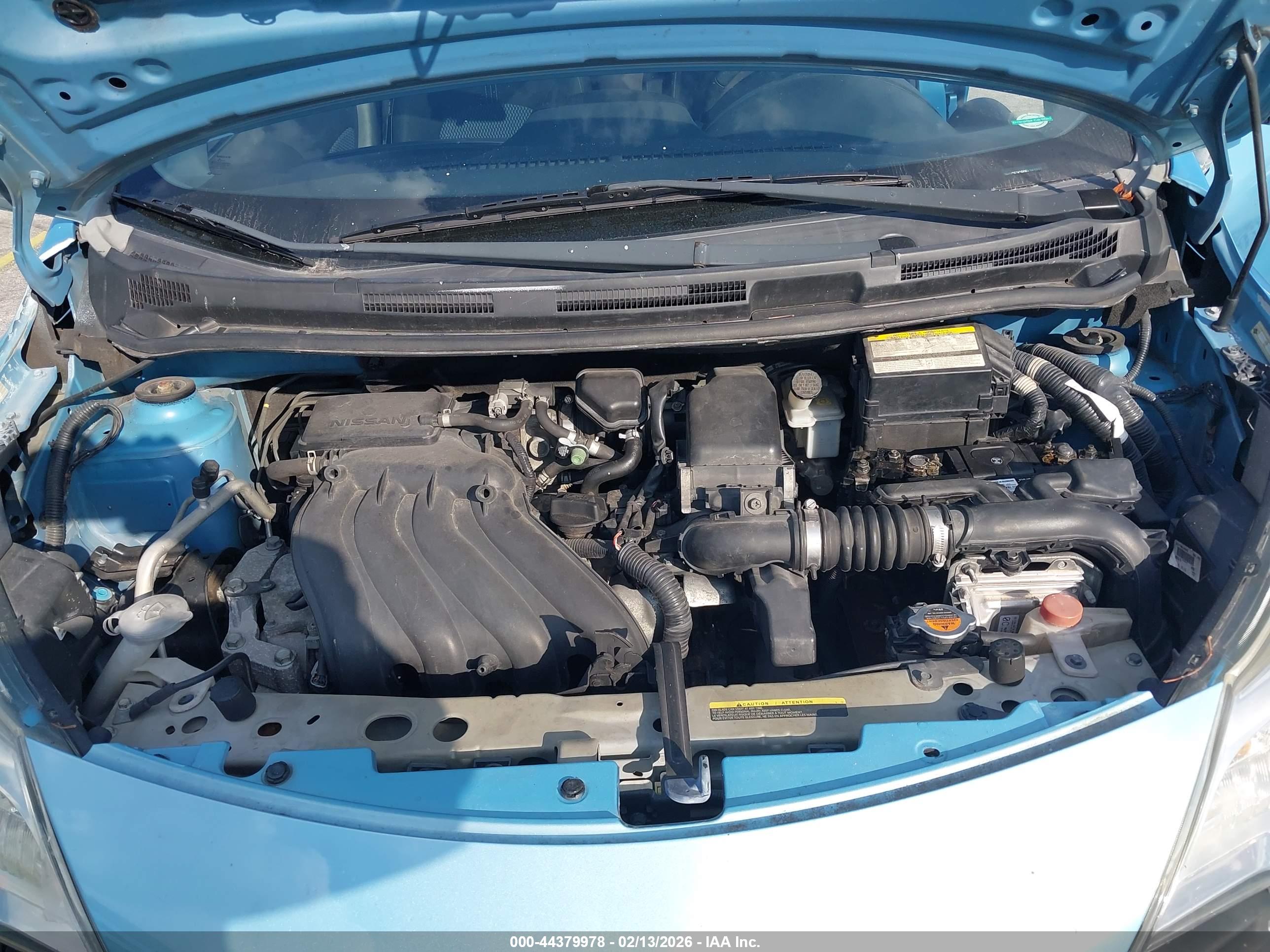NISSAN VERSA image 10