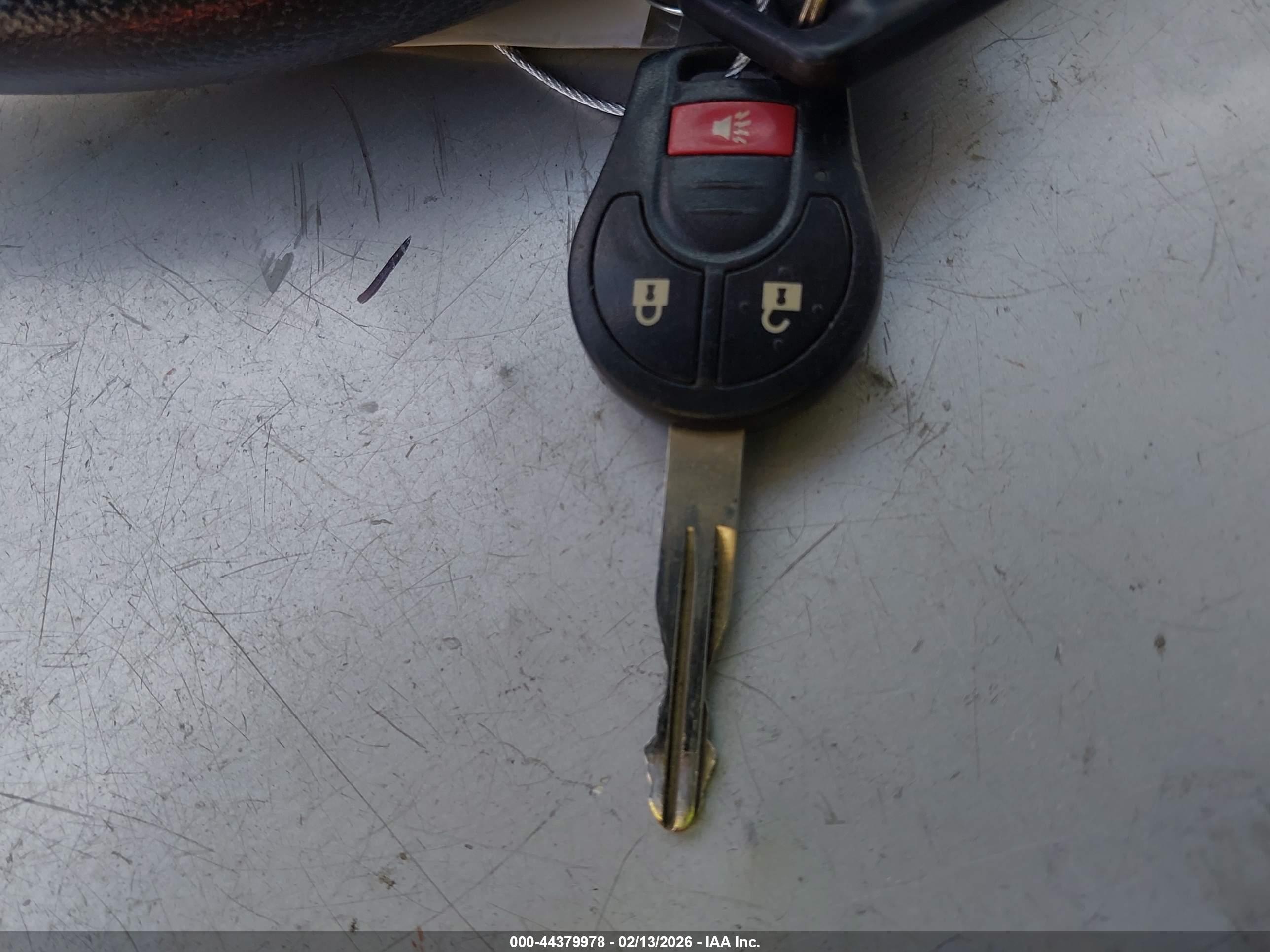 NISSAN VERSA image 11