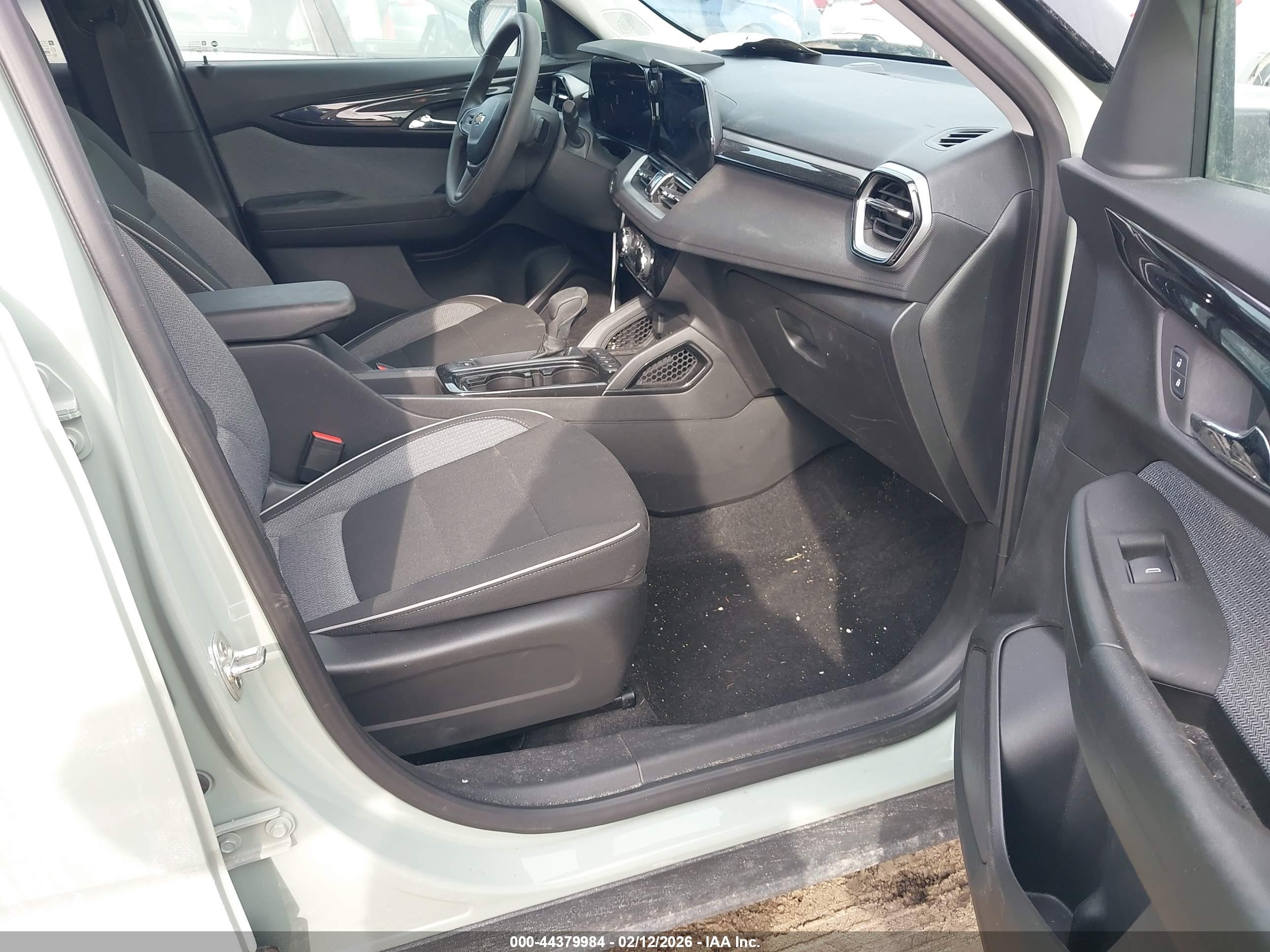 CHEVROLET TRAILBLAZER image 5