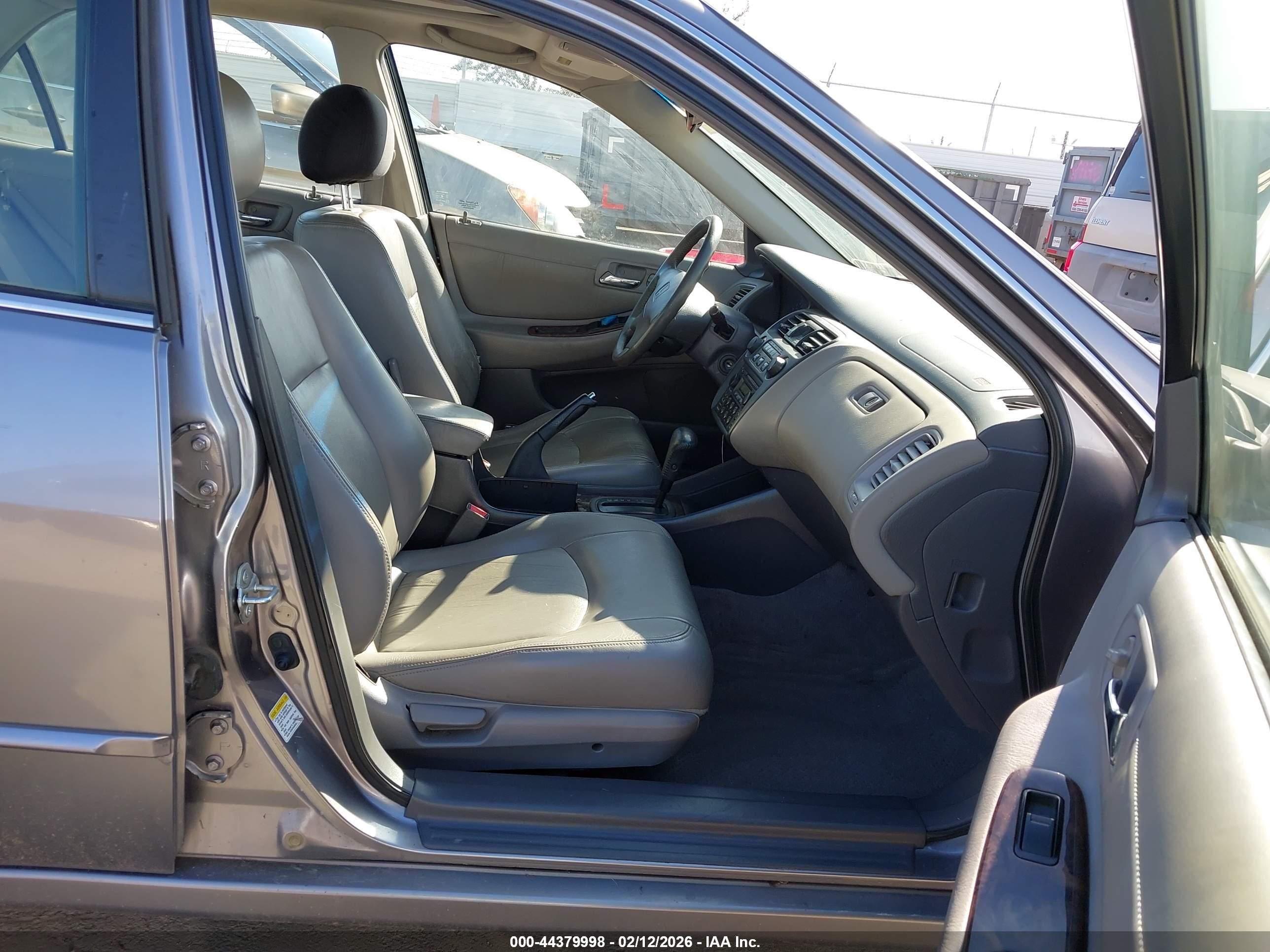 HONDA ACCORD image 5