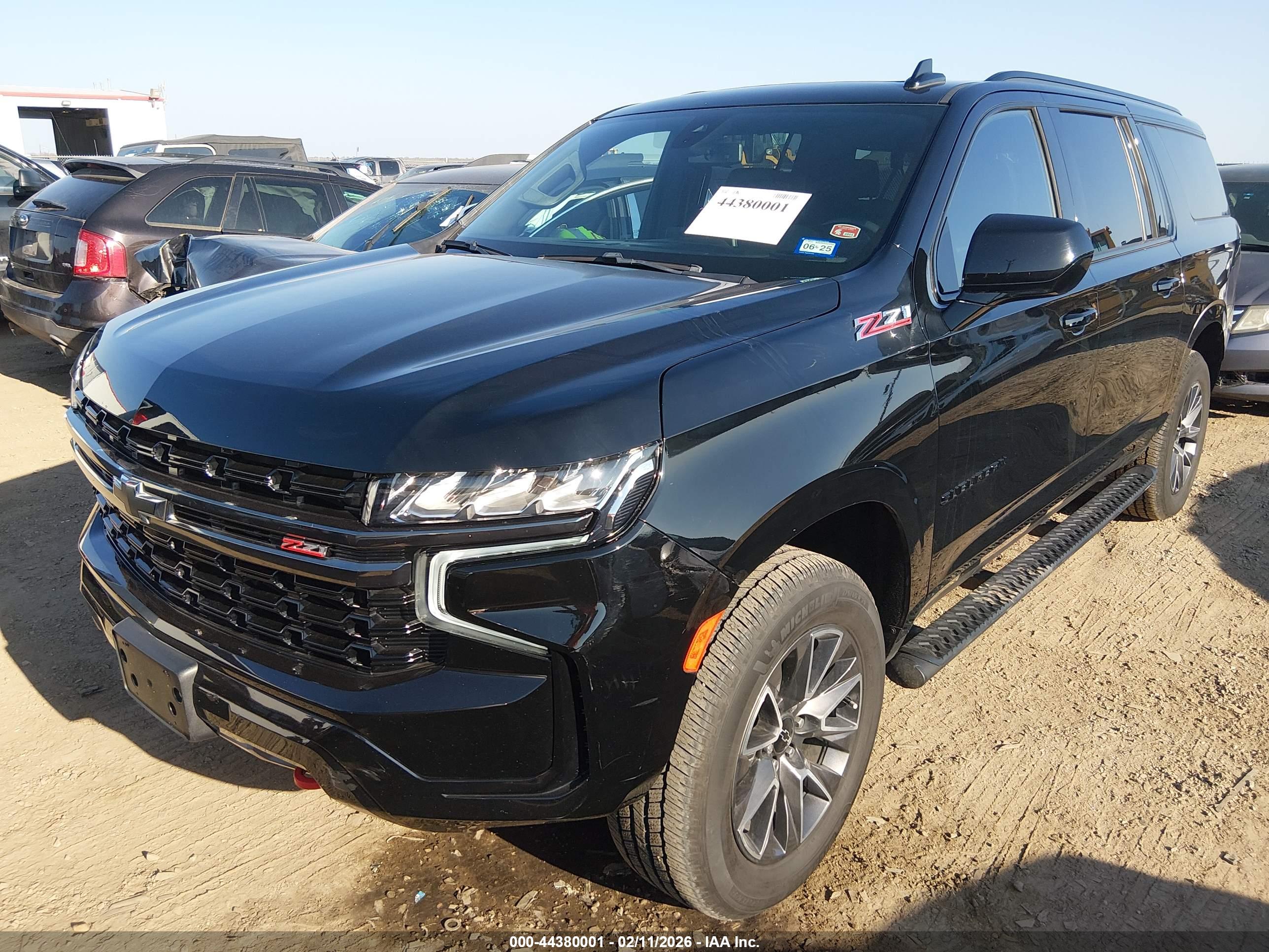 CHEVROLET SUBURBAN image 2