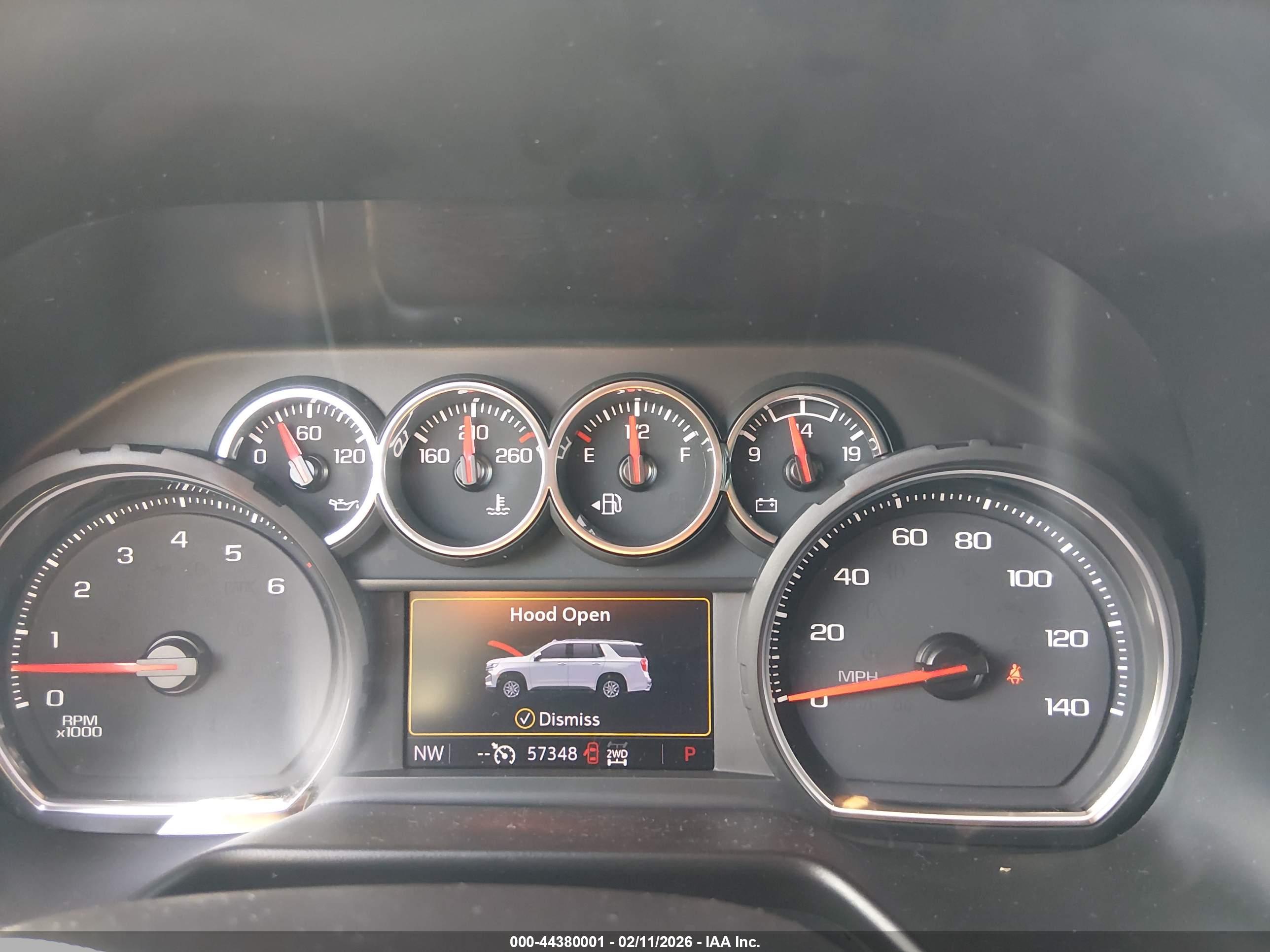 CHEVROLET SUBURBAN image 7