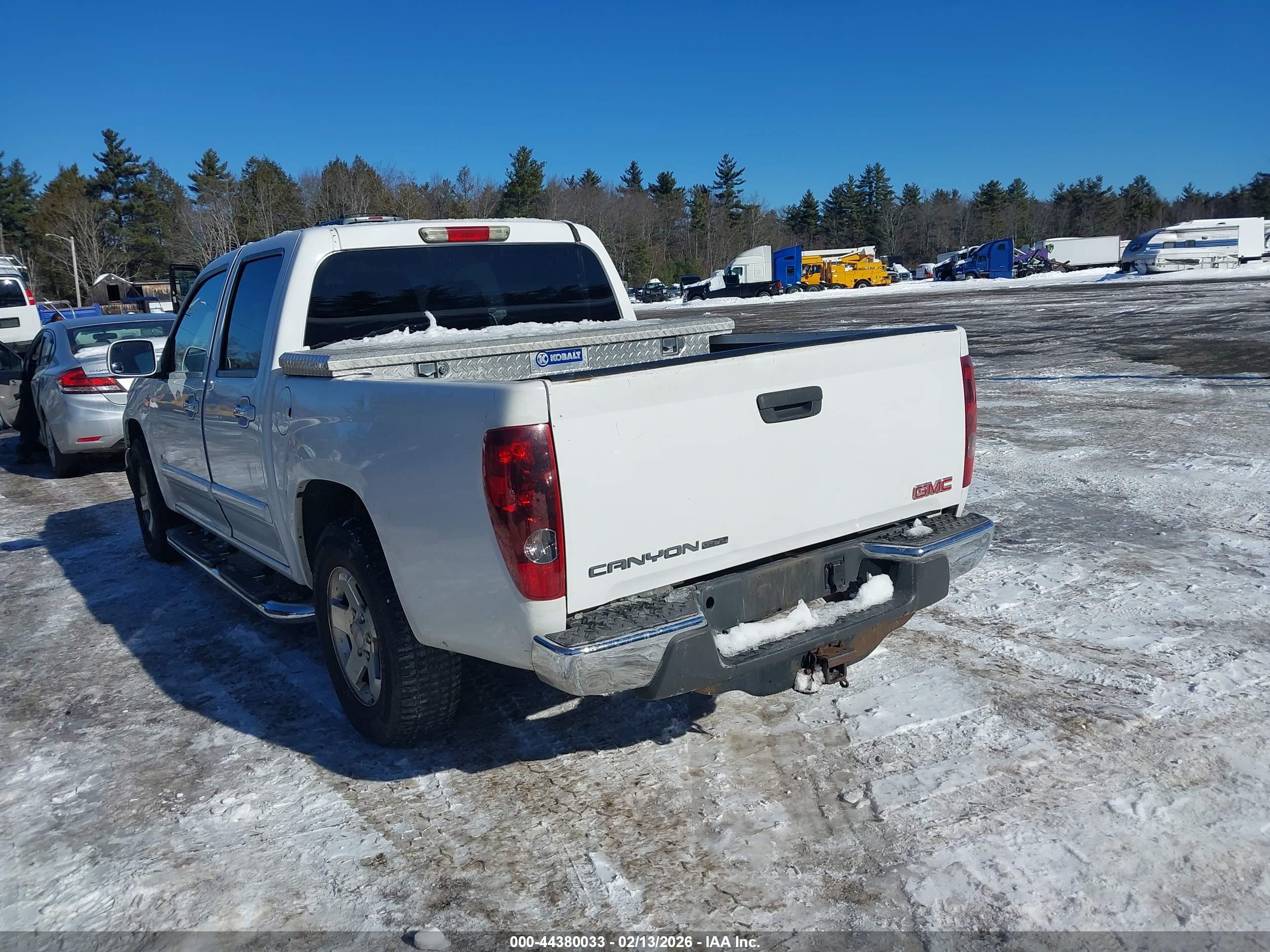 GMC CANYON image 3
