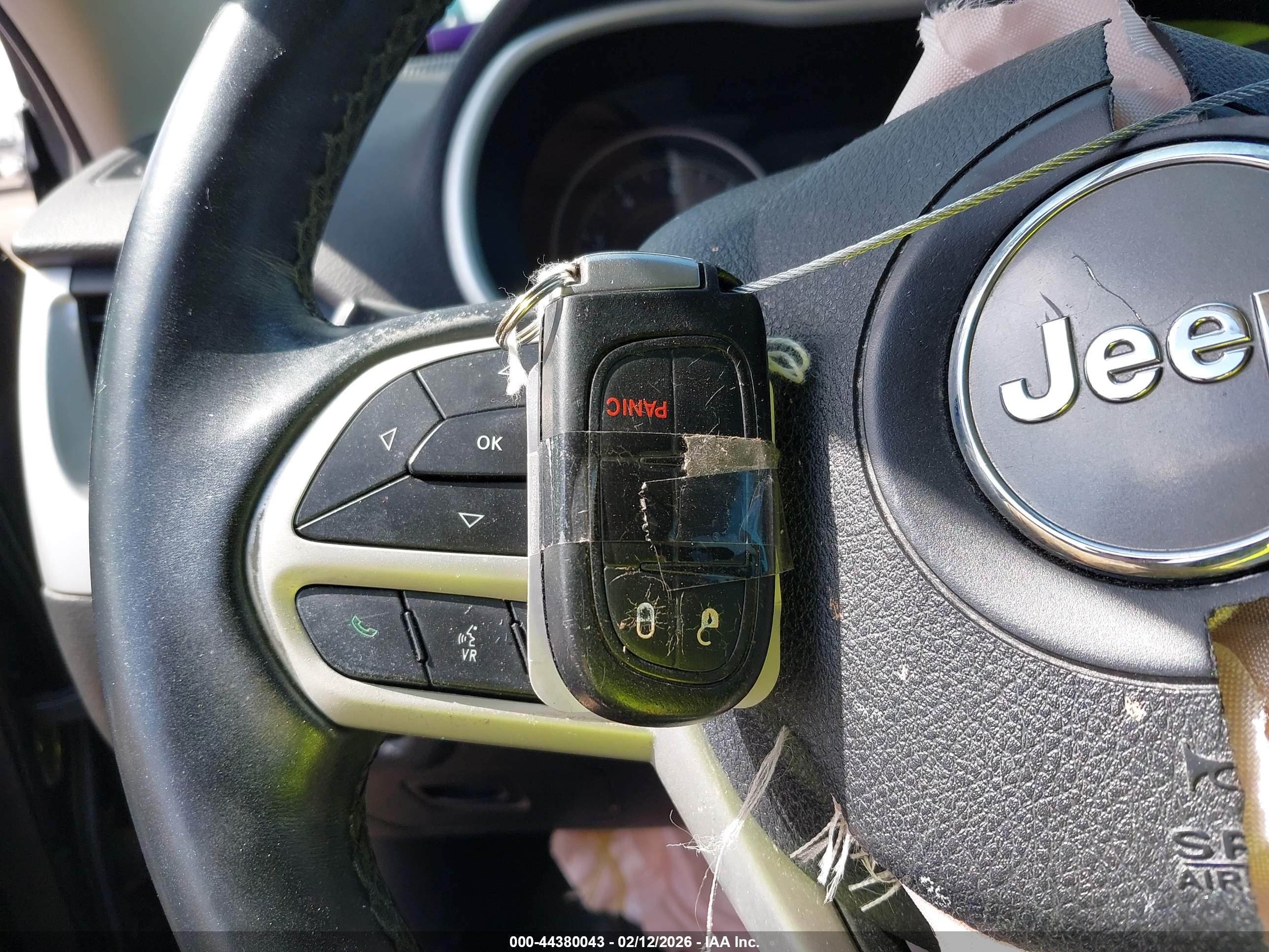 JEEP CHEROKEE image 11