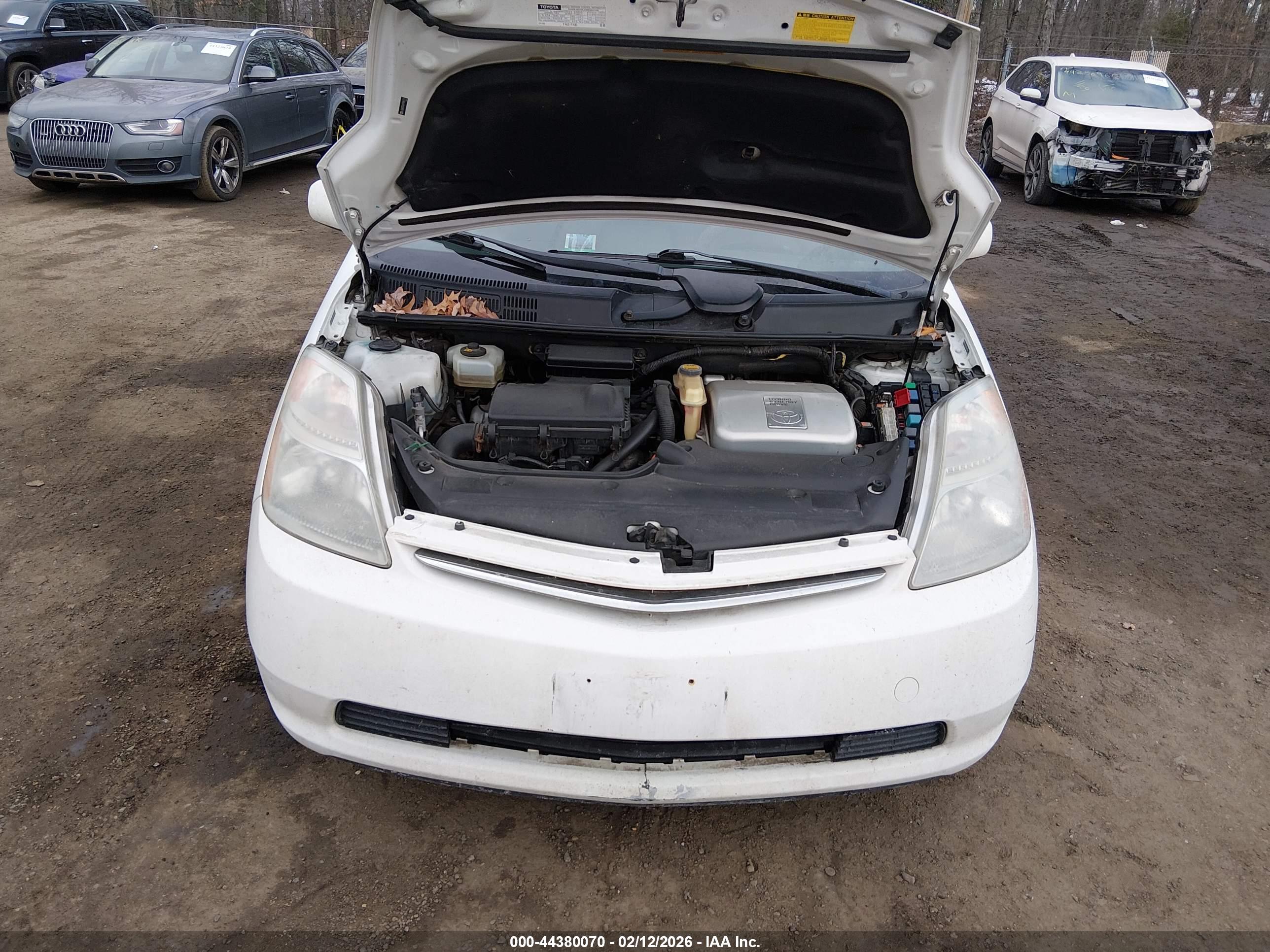 TOYOTA PRIUS image 10
