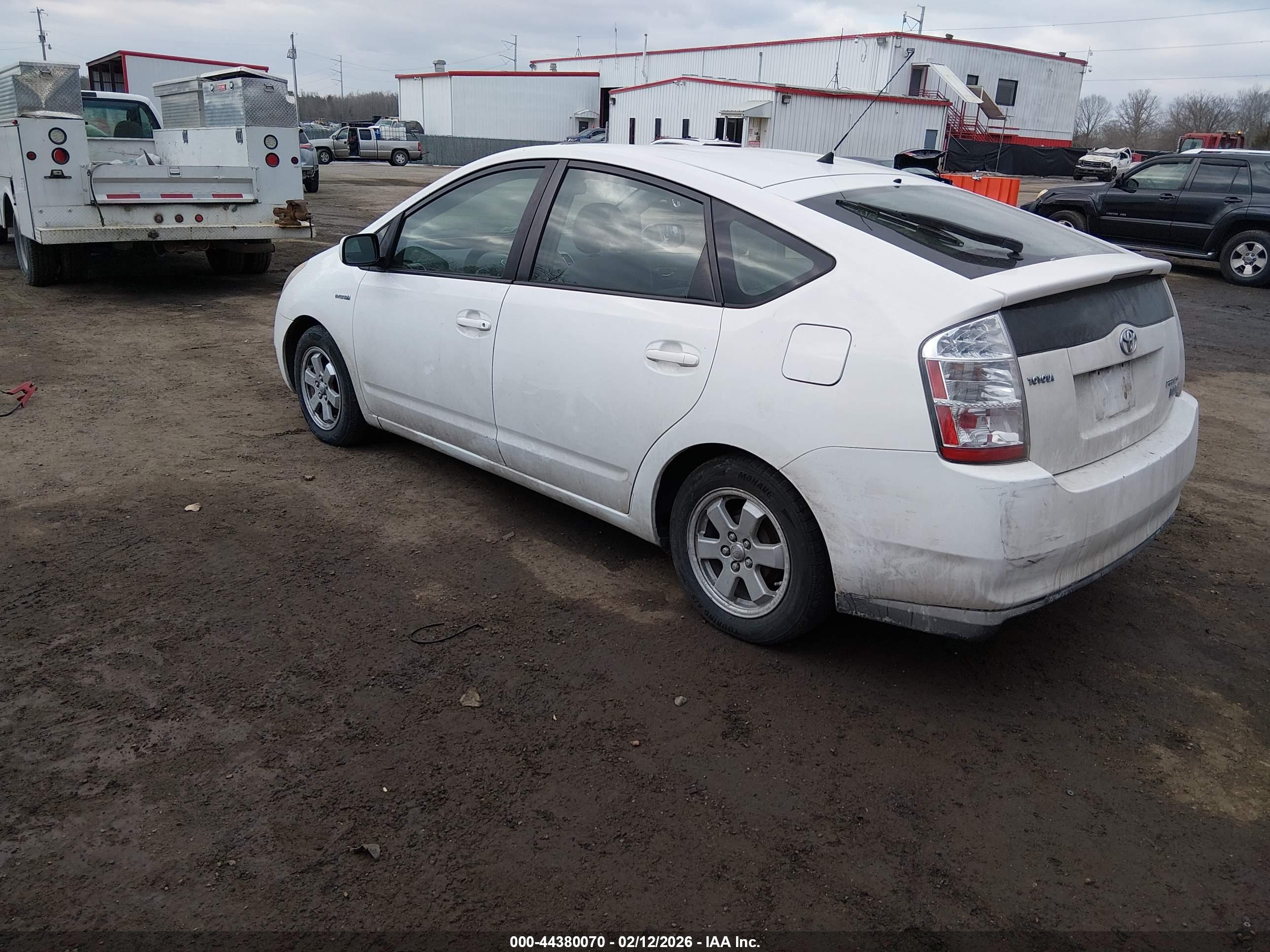TOYOTA PRIUS image 3