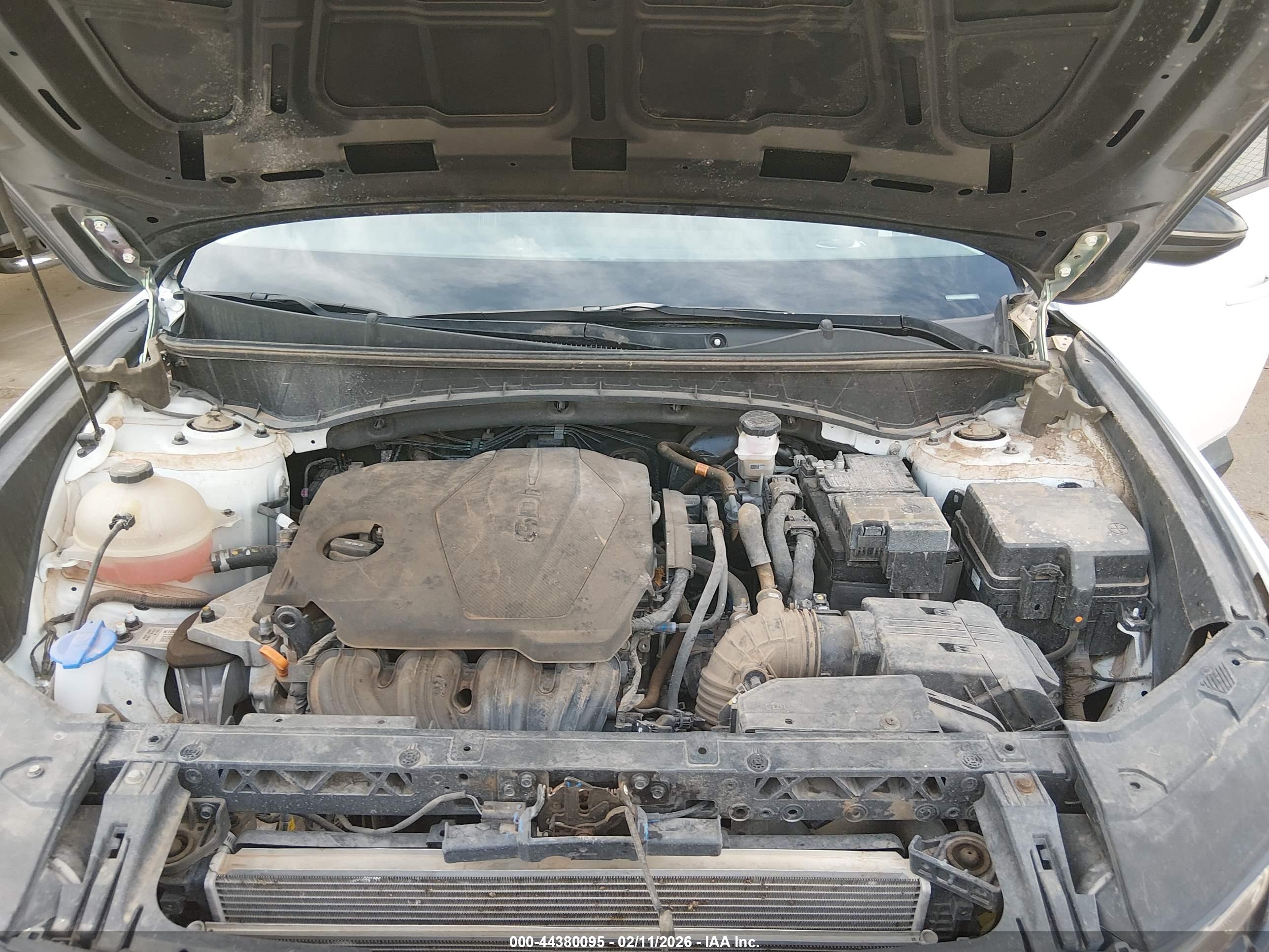 HYUNDAI TUCSON image 10