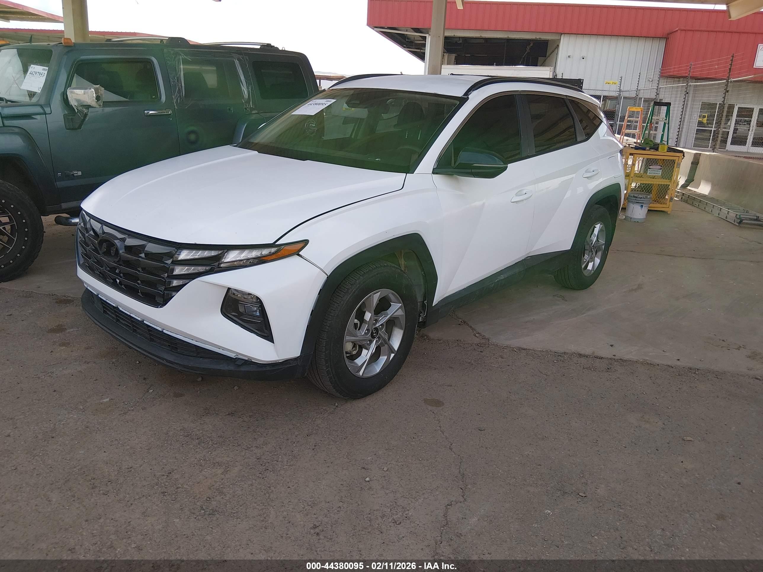 HYUNDAI TUCSON image 2