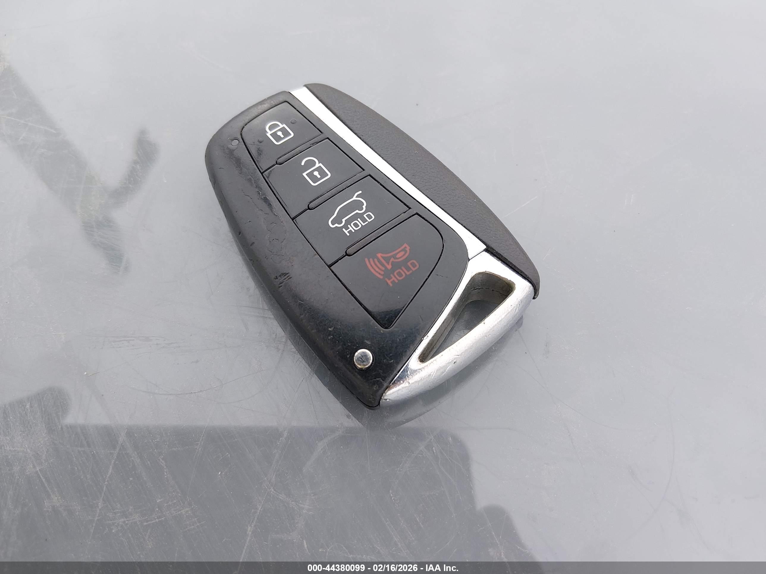 HYUNDAI SANTA image 11