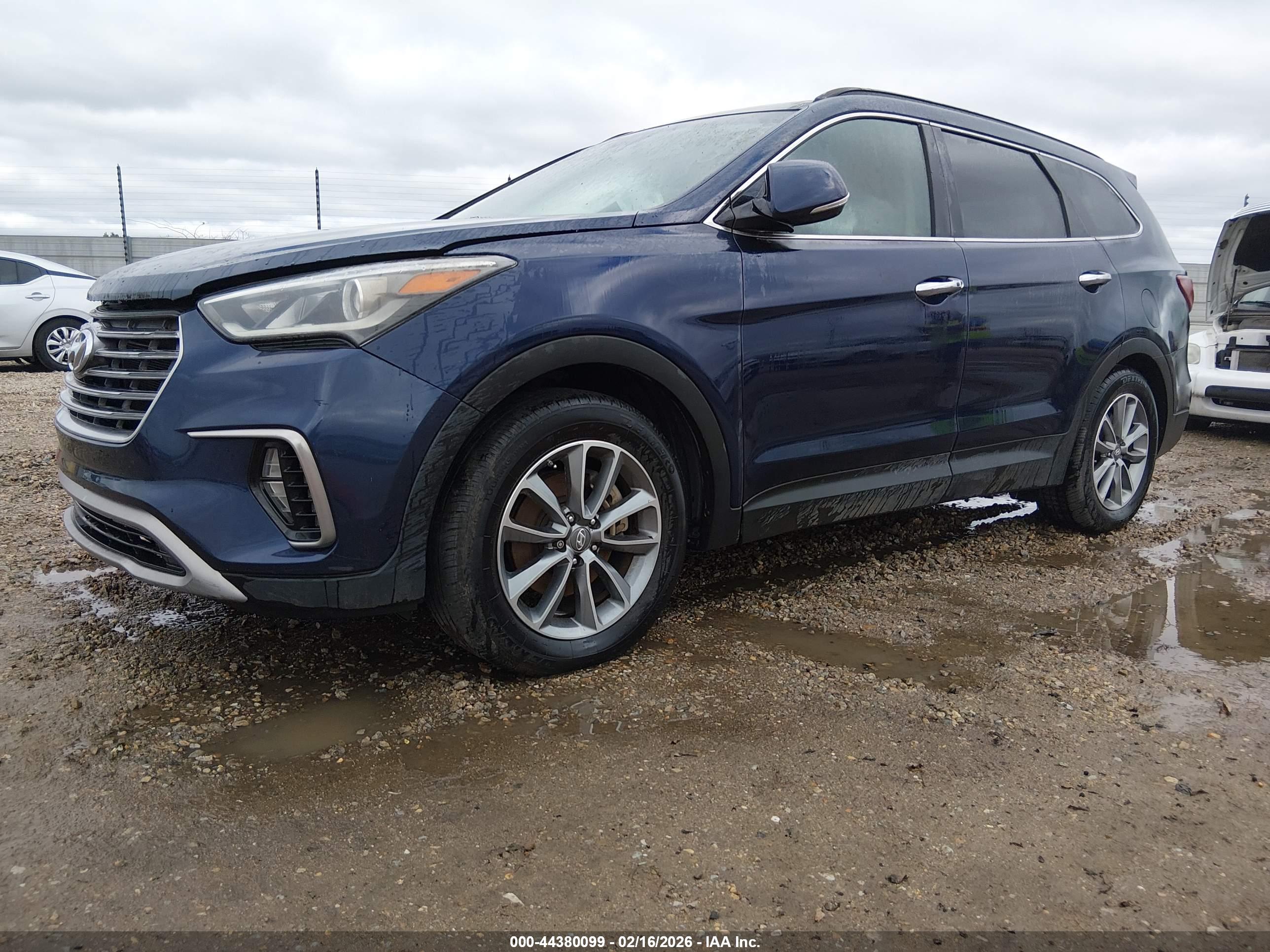 HYUNDAI SANTA image 2