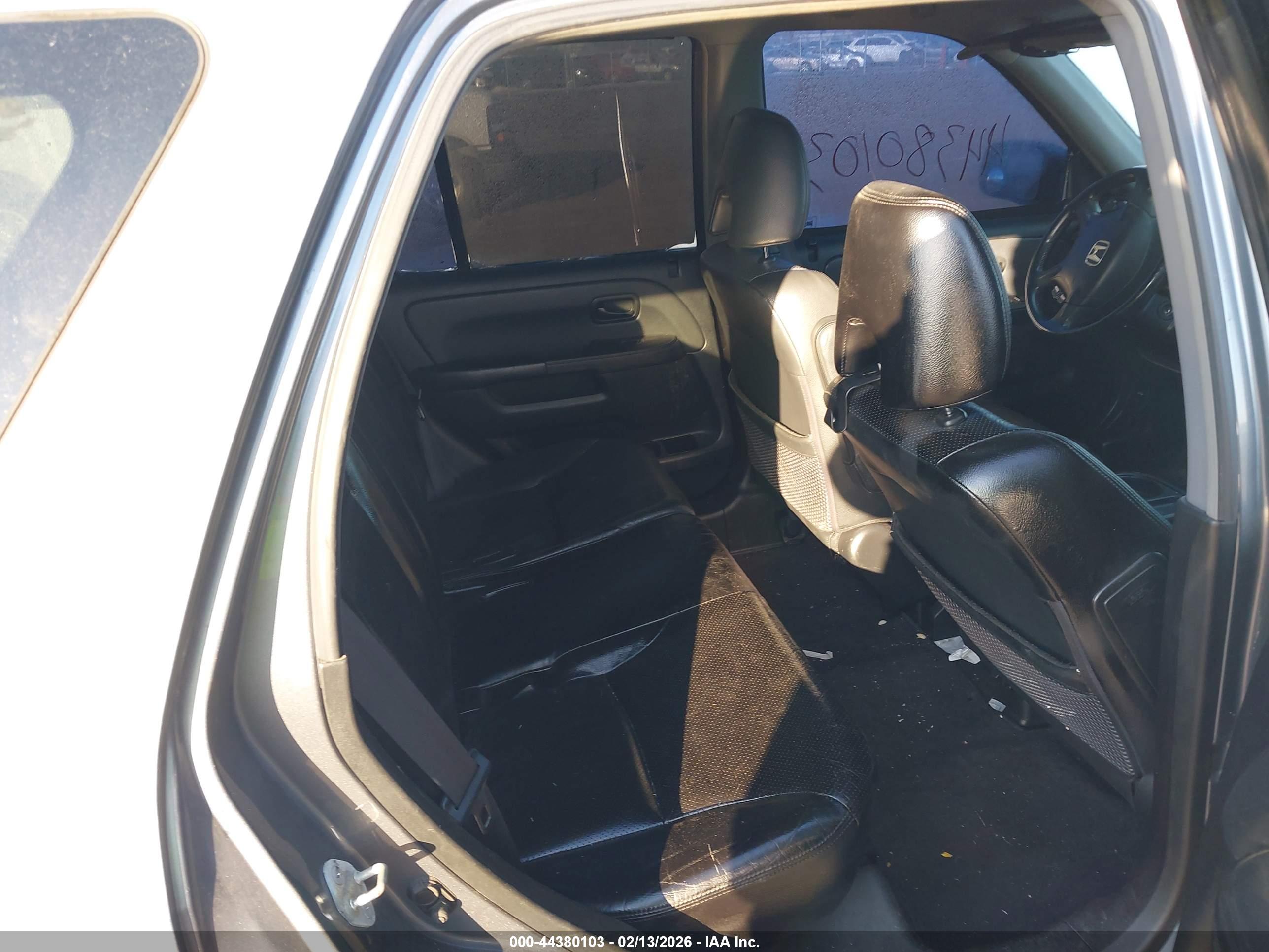 HONDA CR-V image 8