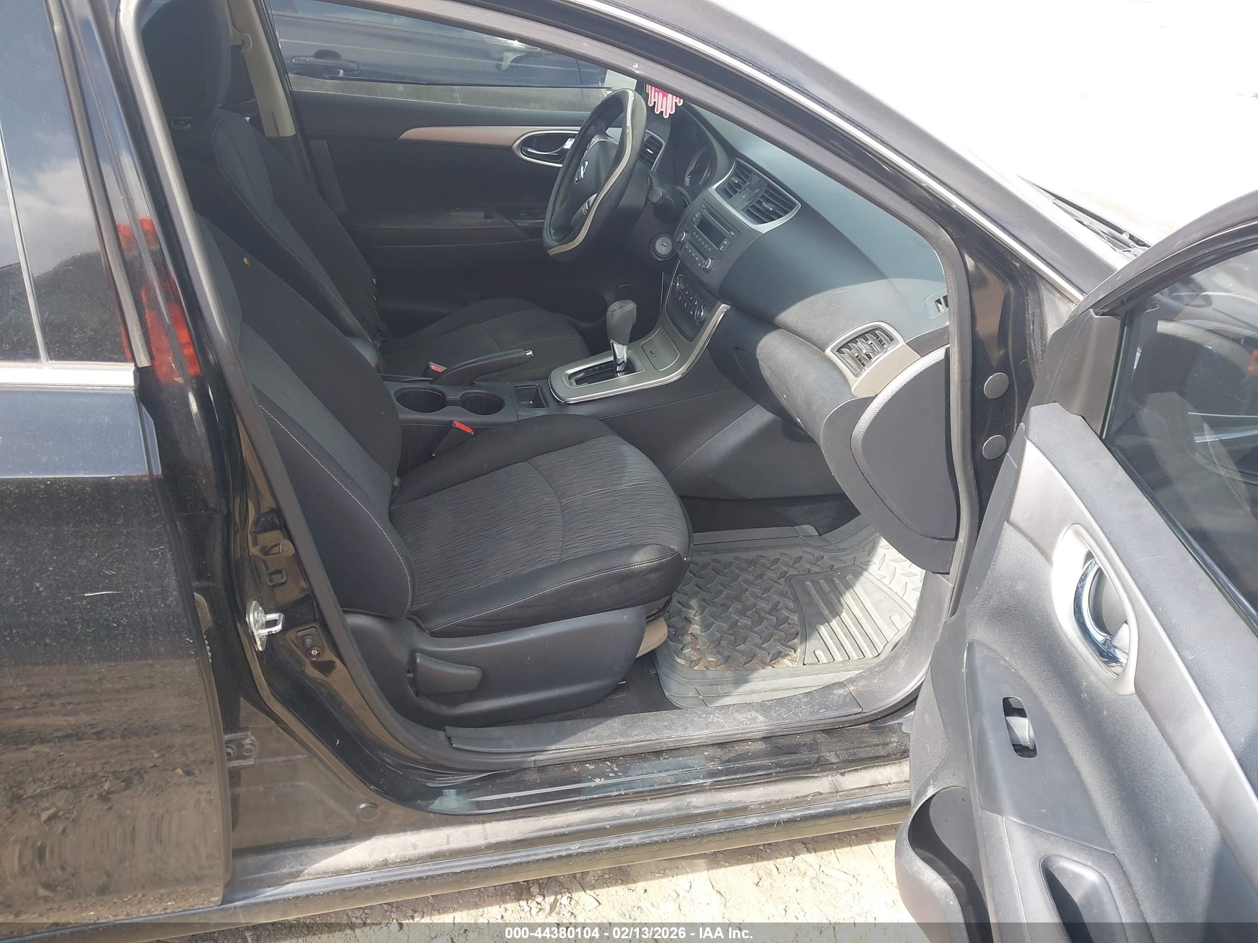 NISSAN SENTRA image 5