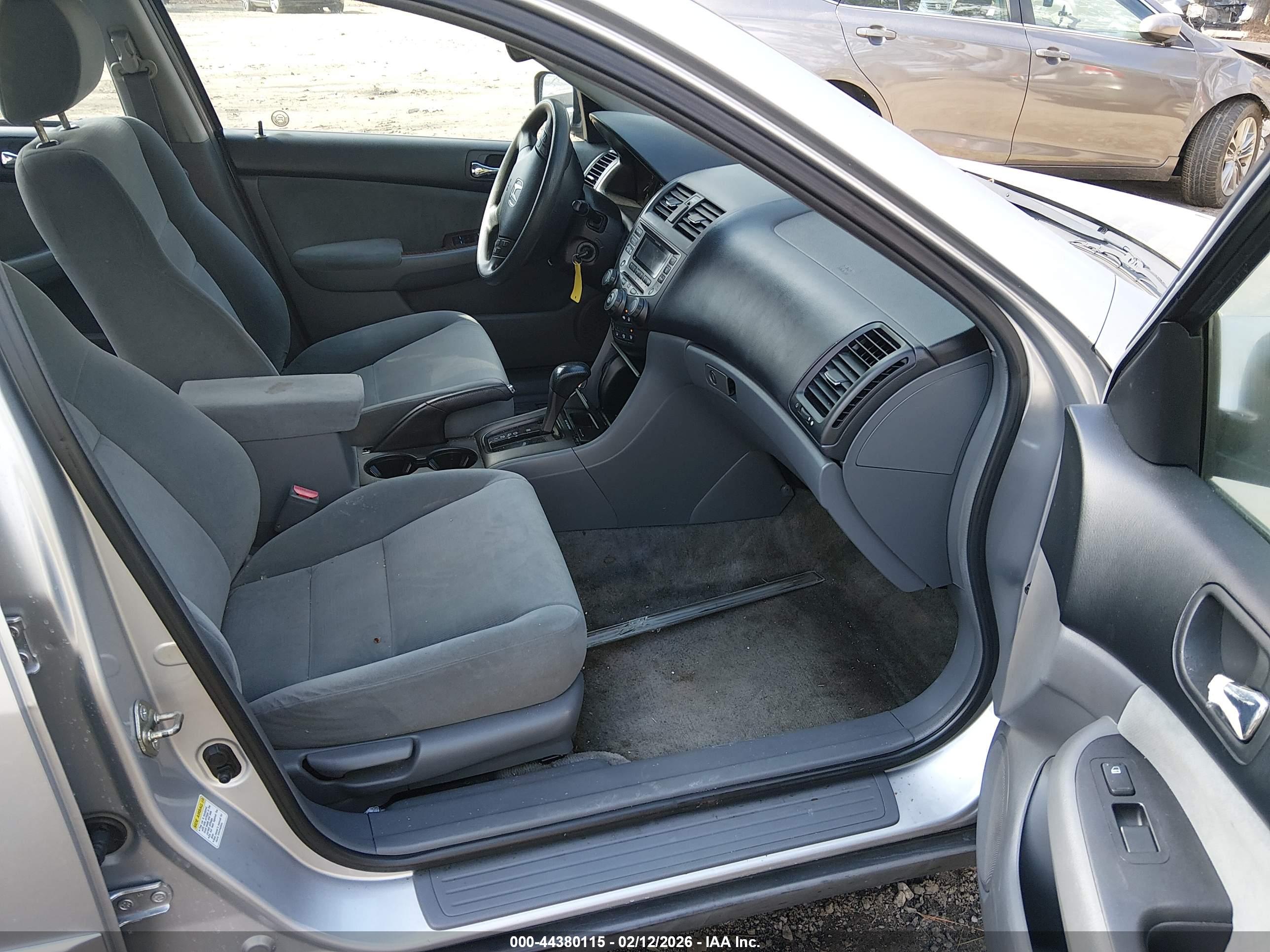 HONDA ACCORD image 5