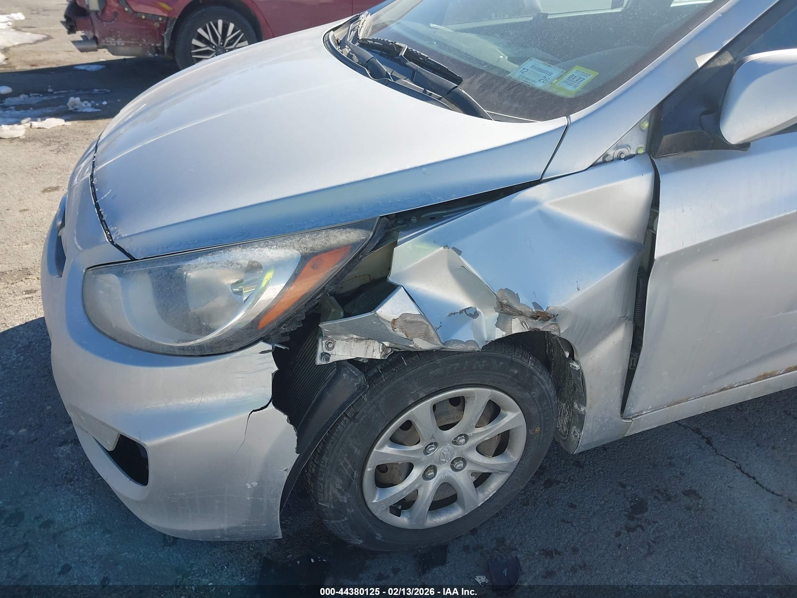 HYUNDAI ACCENT image 6