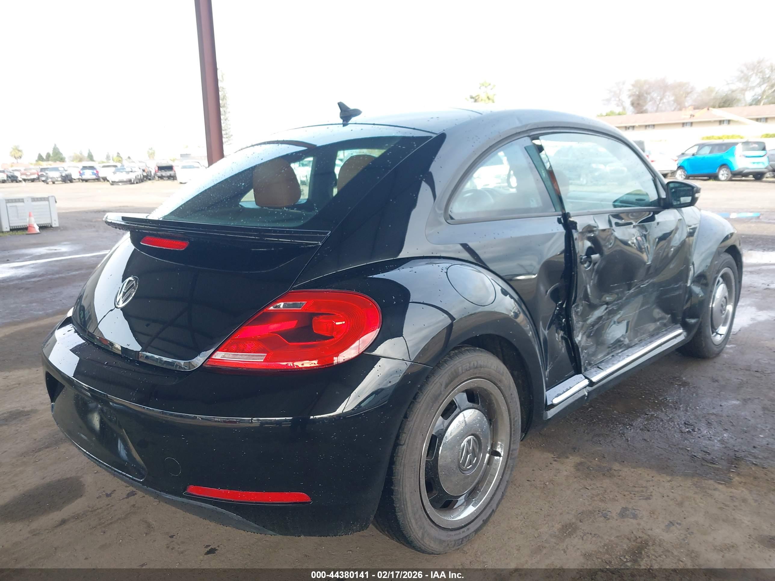 VOLKSWAGEN BEETLE image 4