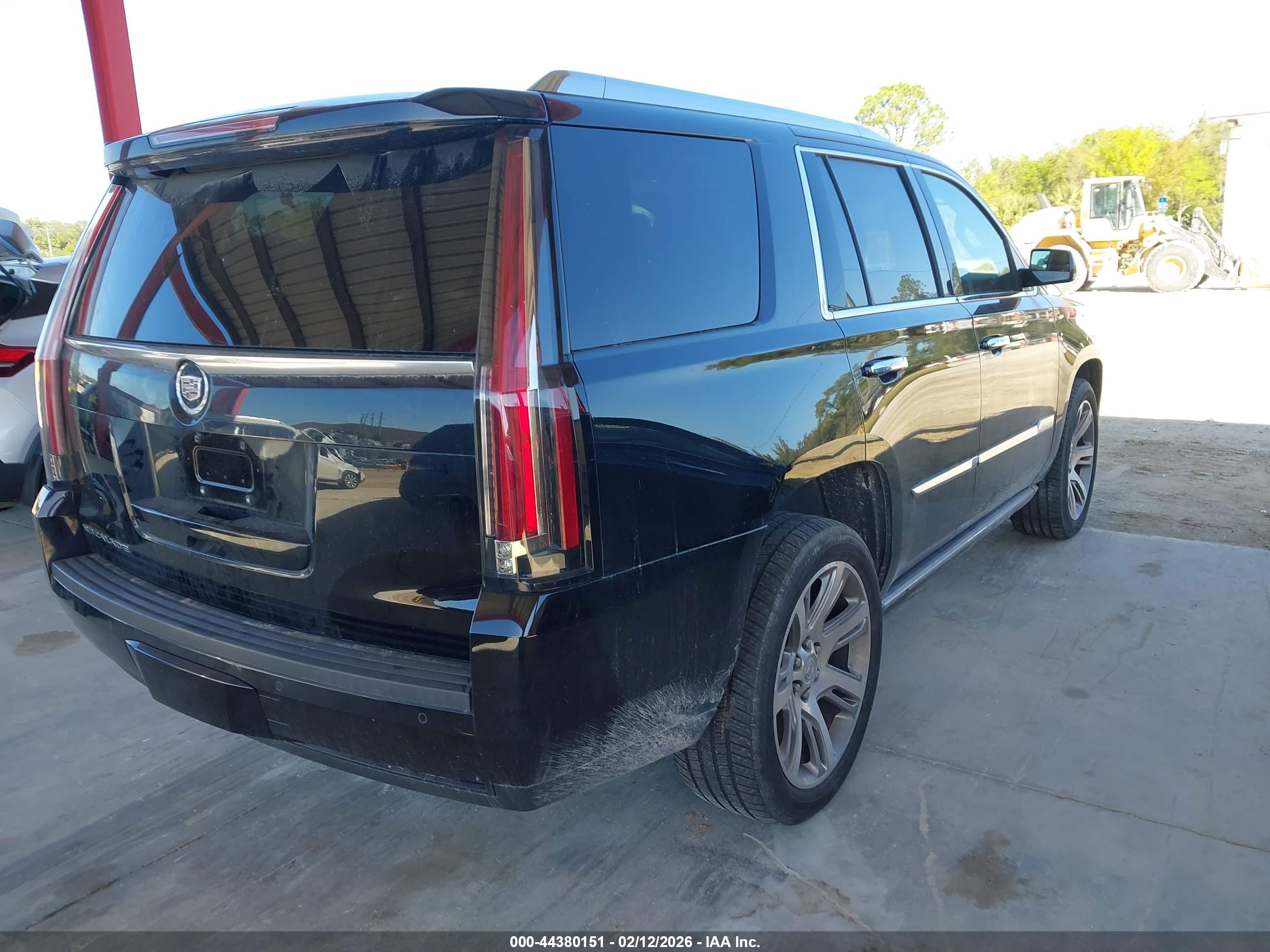CADILLAC ESCALADE image 4
